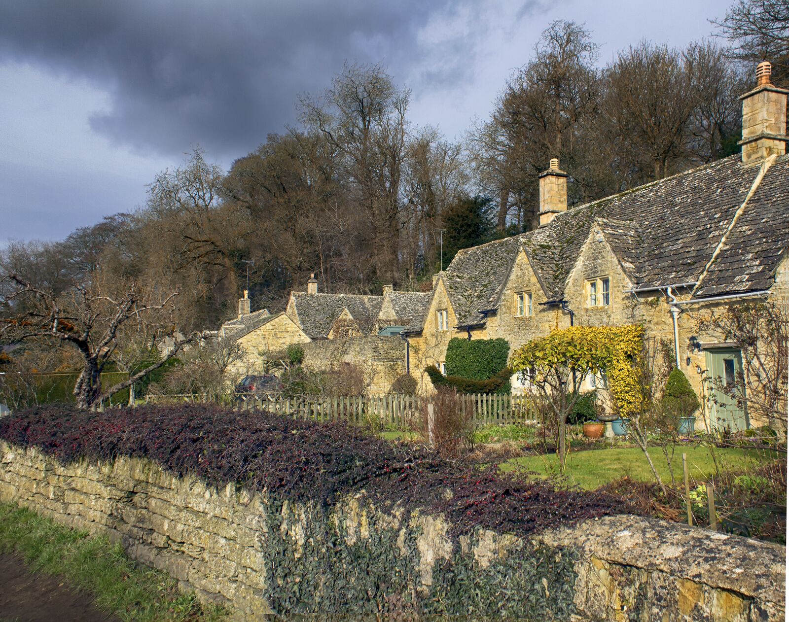 Canon EOS 600D (Rebel EOS T3i / EOS Kiss X5) sample photo. Cotswold, building, houses photography