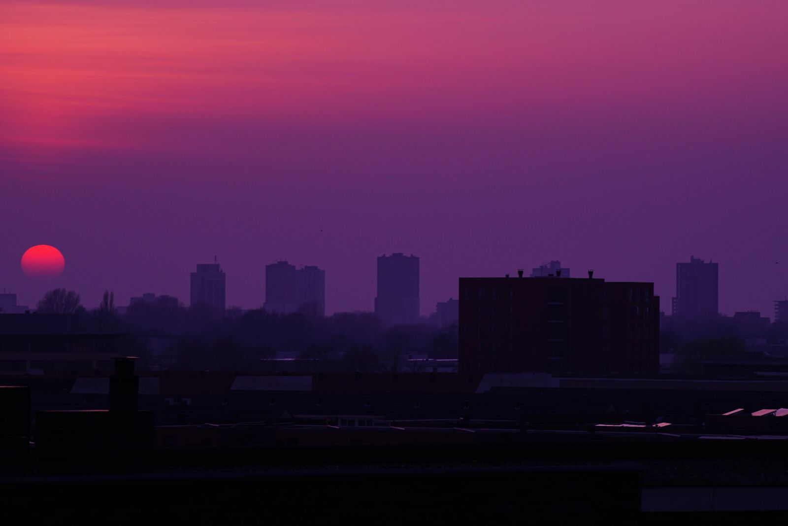 Sony ILCA-77M2 sample photo. Architecture, backlit, buildings, city photography
