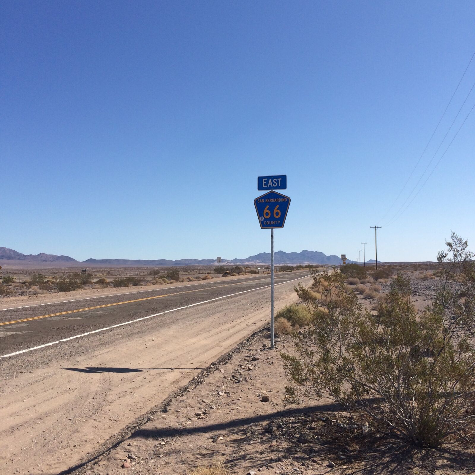 iPhone 5s back camera 4.15mm f/2.2 sample photo. Road, route 66, paths photography