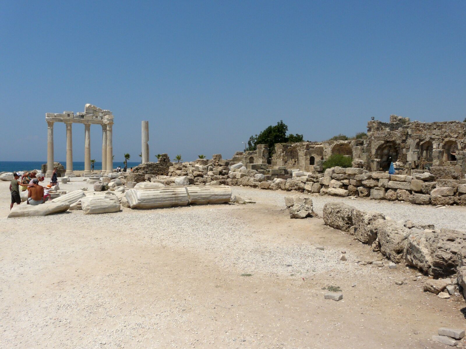 Panasonic DMC-FZ18 sample photo. Ruins of side, turkey photography
