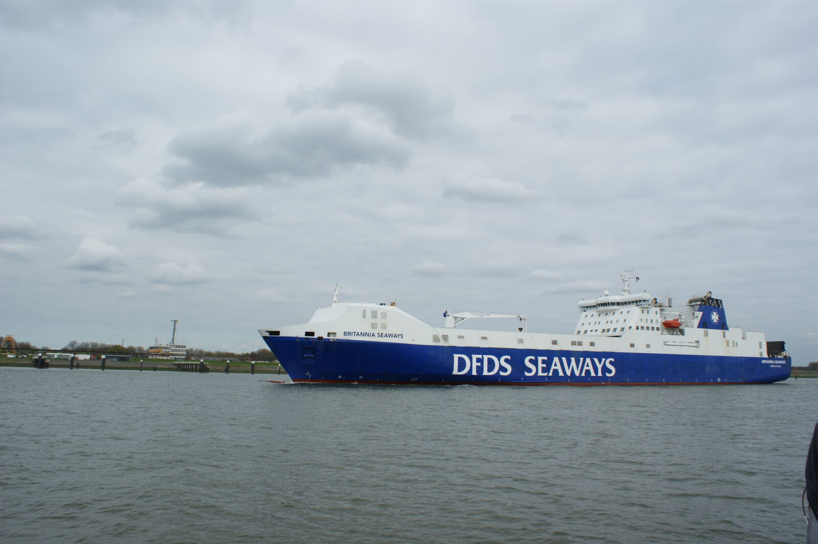 Sony Alpha DSLR-A350 sample photo. Dfds, seaways photography