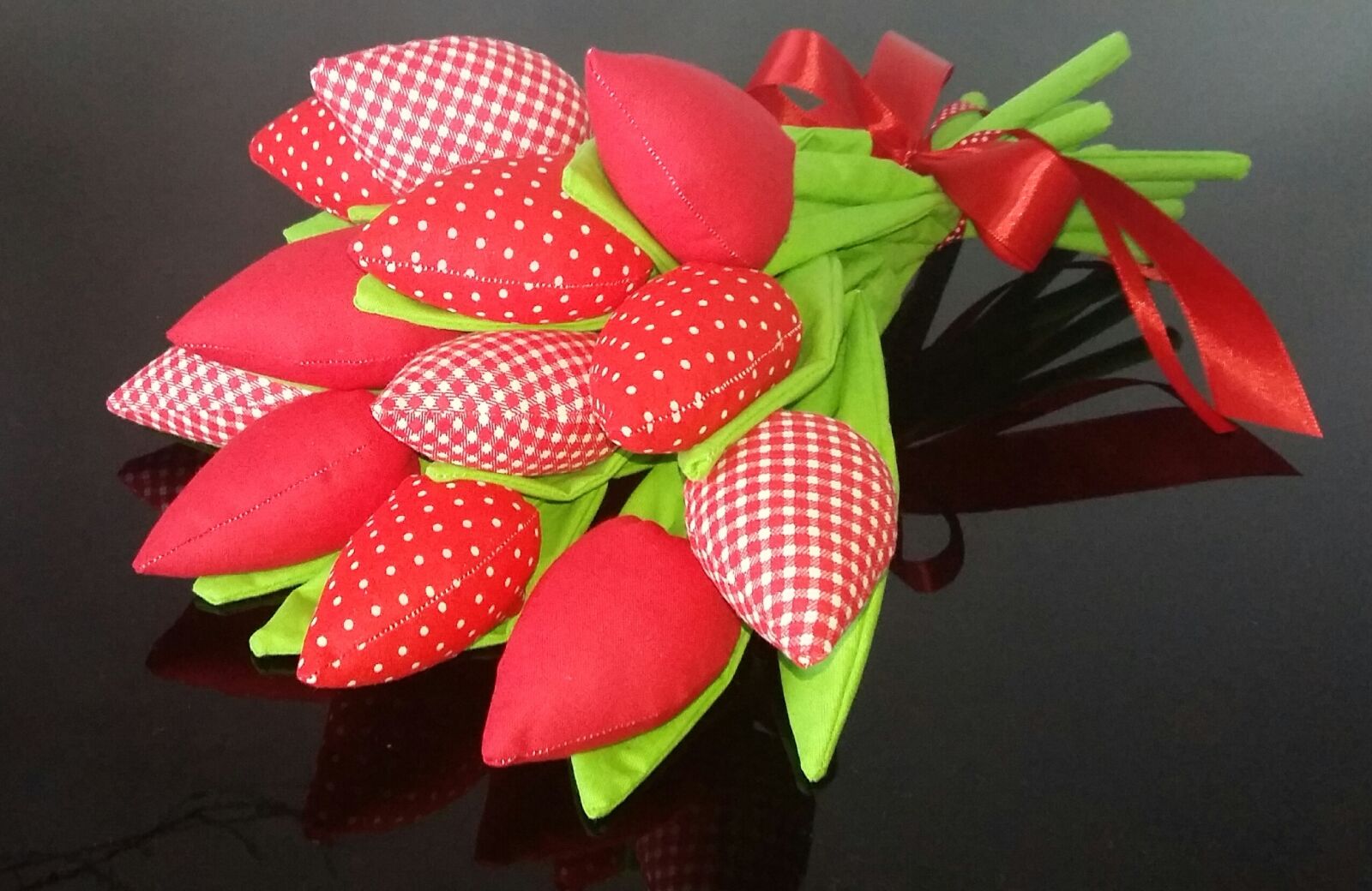 Samsung Galaxy A5 sample photo. Tulips, cotton, flowers photography