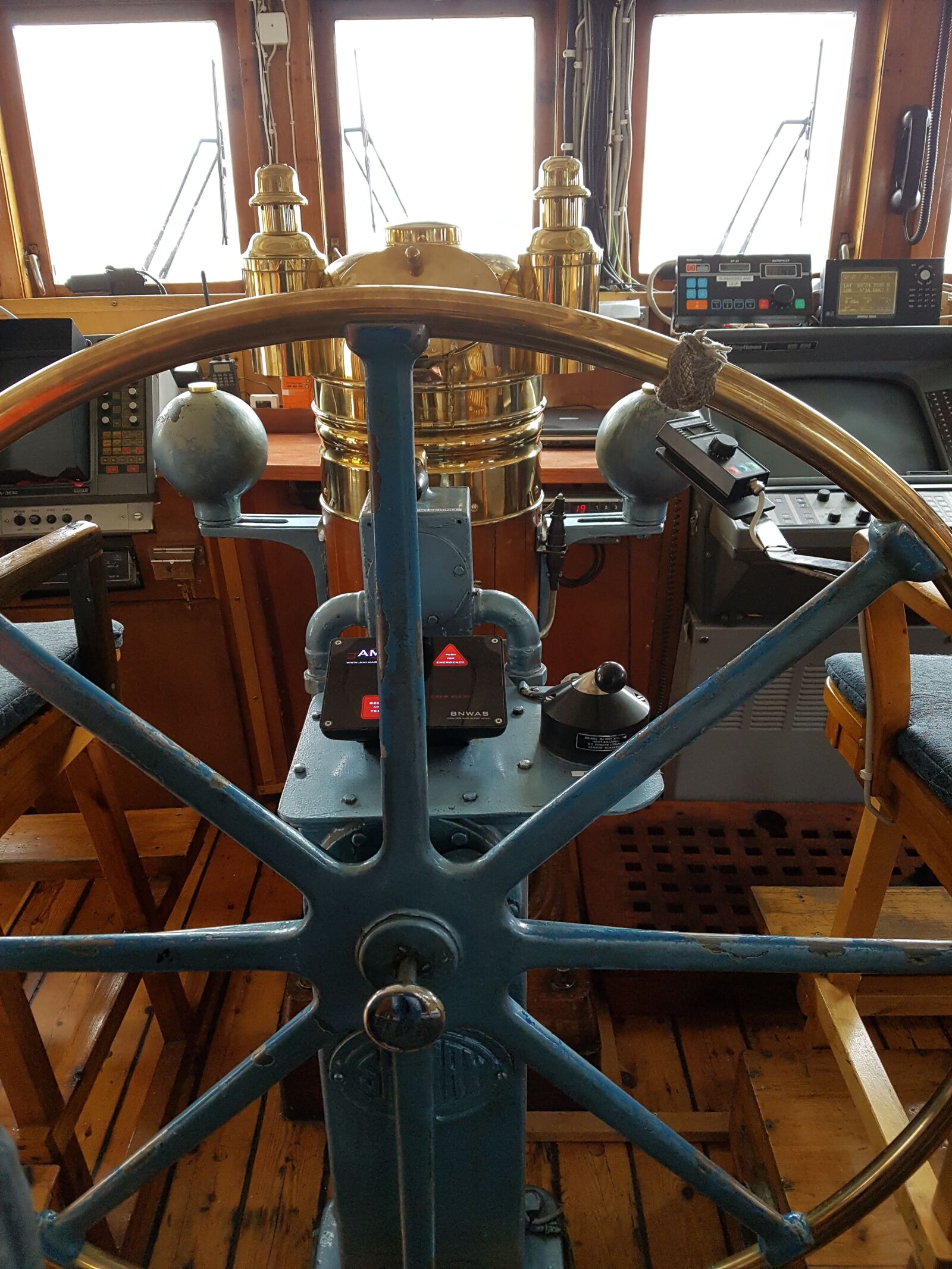 Samsung Galaxy S7 sample photo. Wheelhouse, vessel, bridge photography