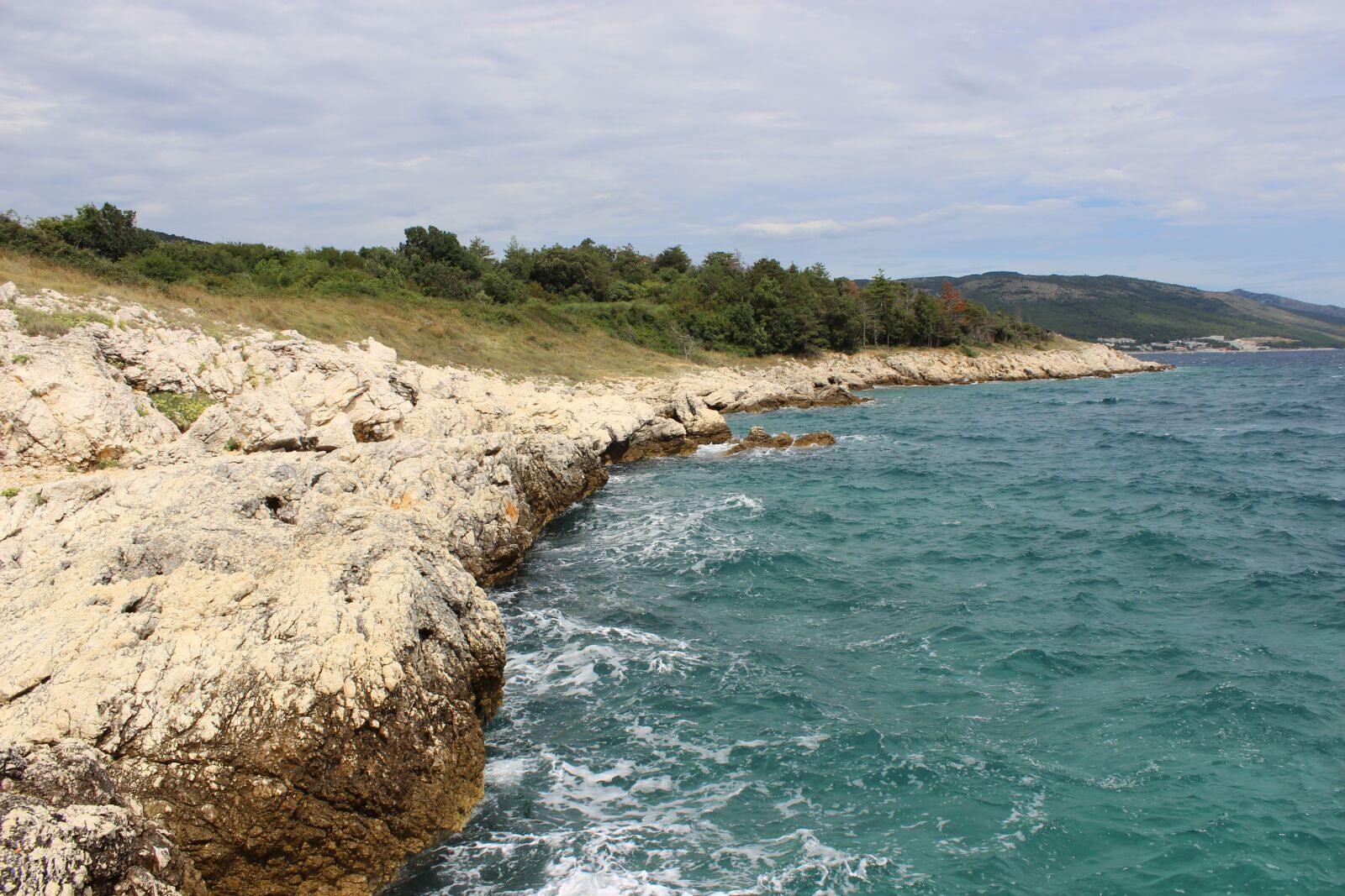 Canon EOS 600D (Rebel EOS T3i / EOS Kiss X5) sample photo. Labin, croatia, sea photography