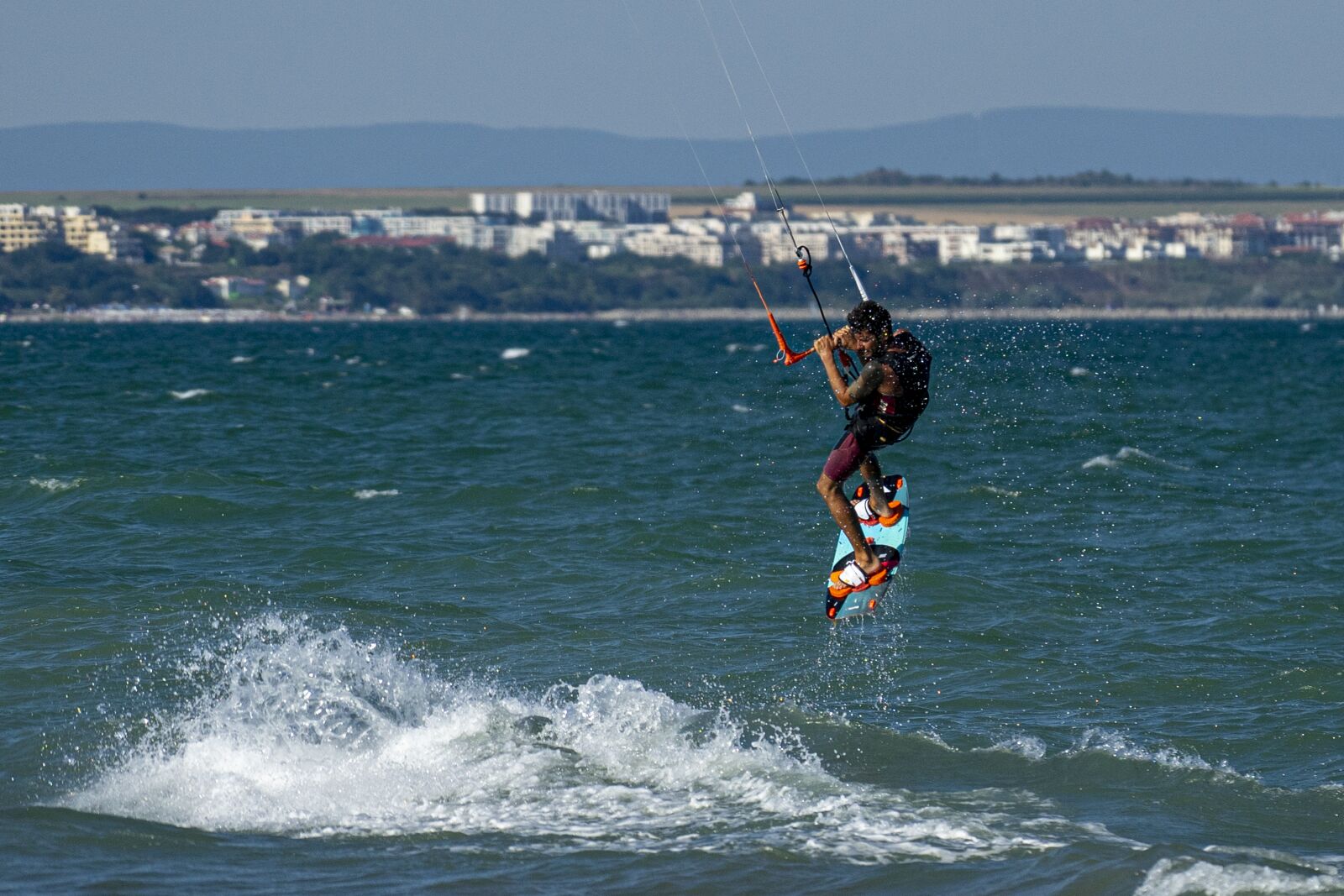 Sony a7 II + Sony FE 70-200mm F4 G OSS sample photo. Kite, surf, sea photography