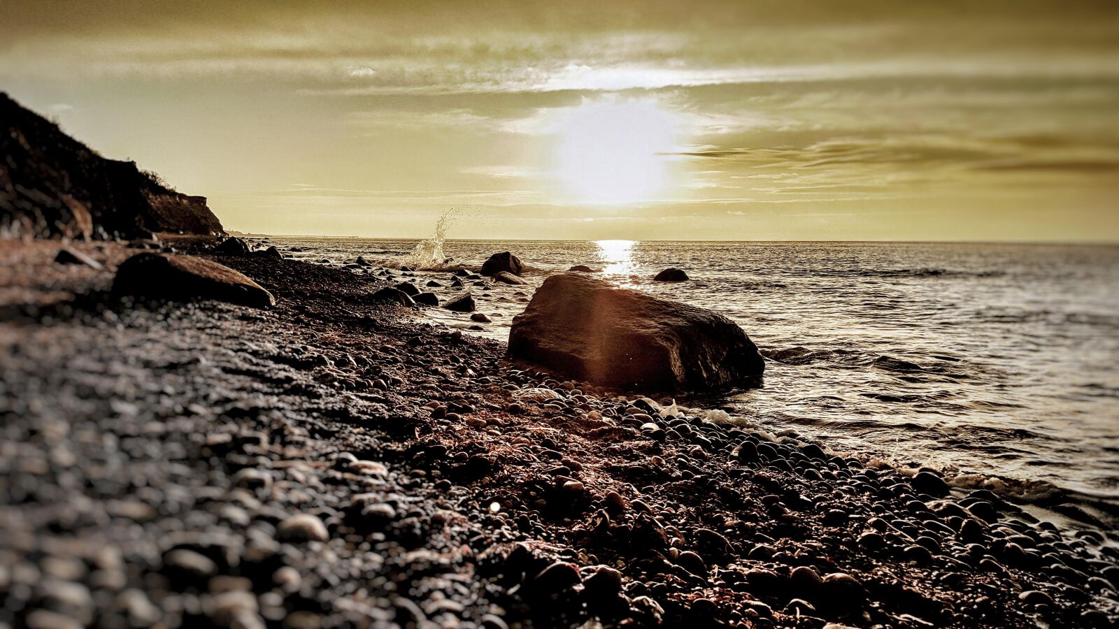 Samsung GALAXY S6 edge sample photo. Baltic sea, water, sky photography