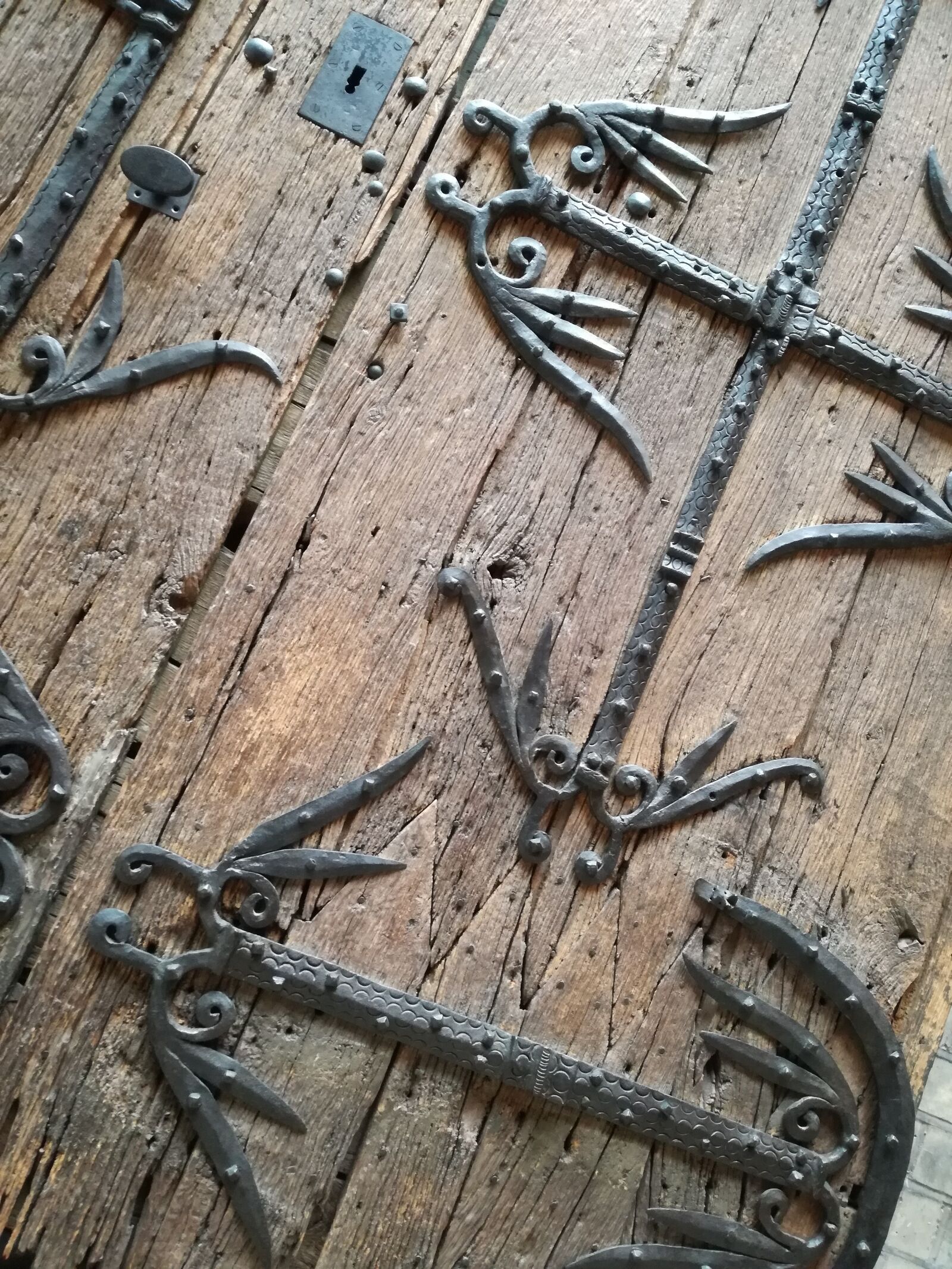 HUAWEI P9 LITE sample photo. Door, wood, iron photography