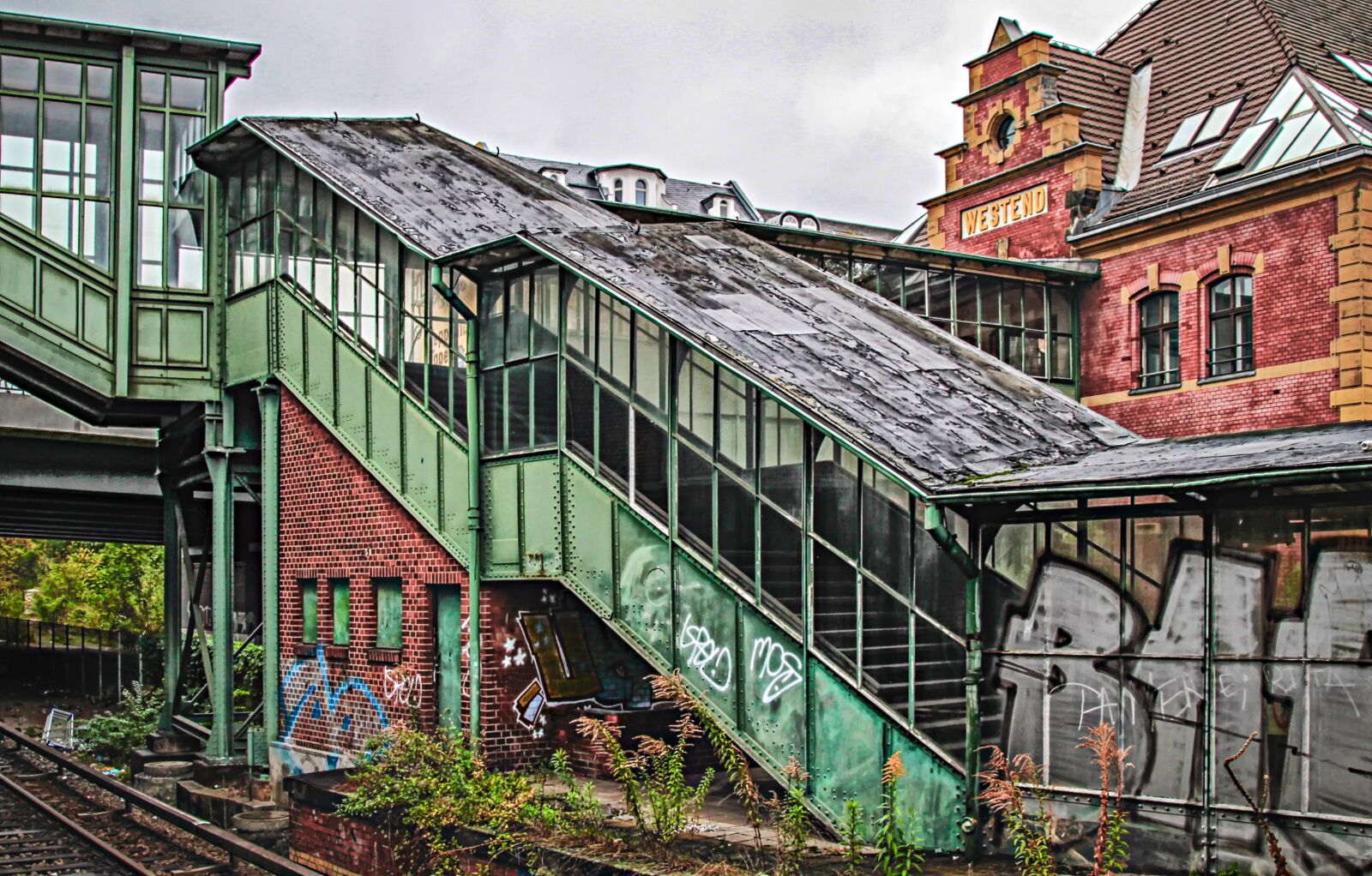 Canon EOS 60D sample photo. Architecture, westend, berlin photography