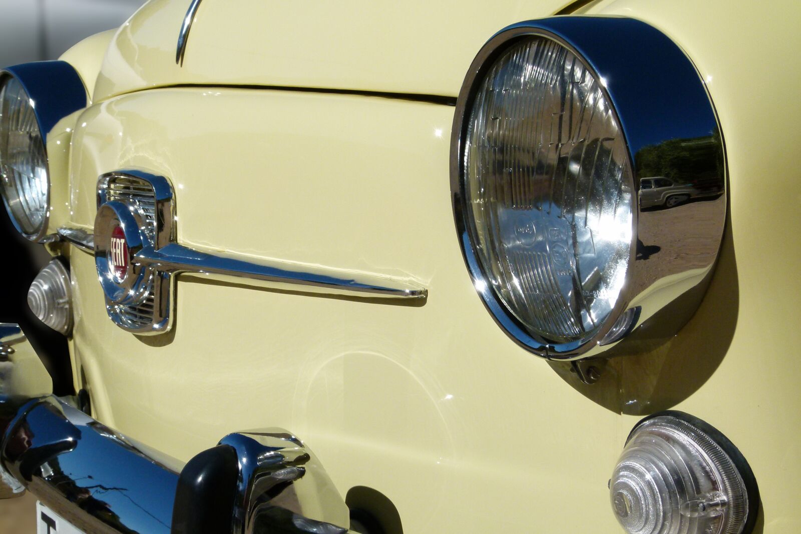 Leica V-Lux 2 sample photo. Seat 600, focus, ironer photography