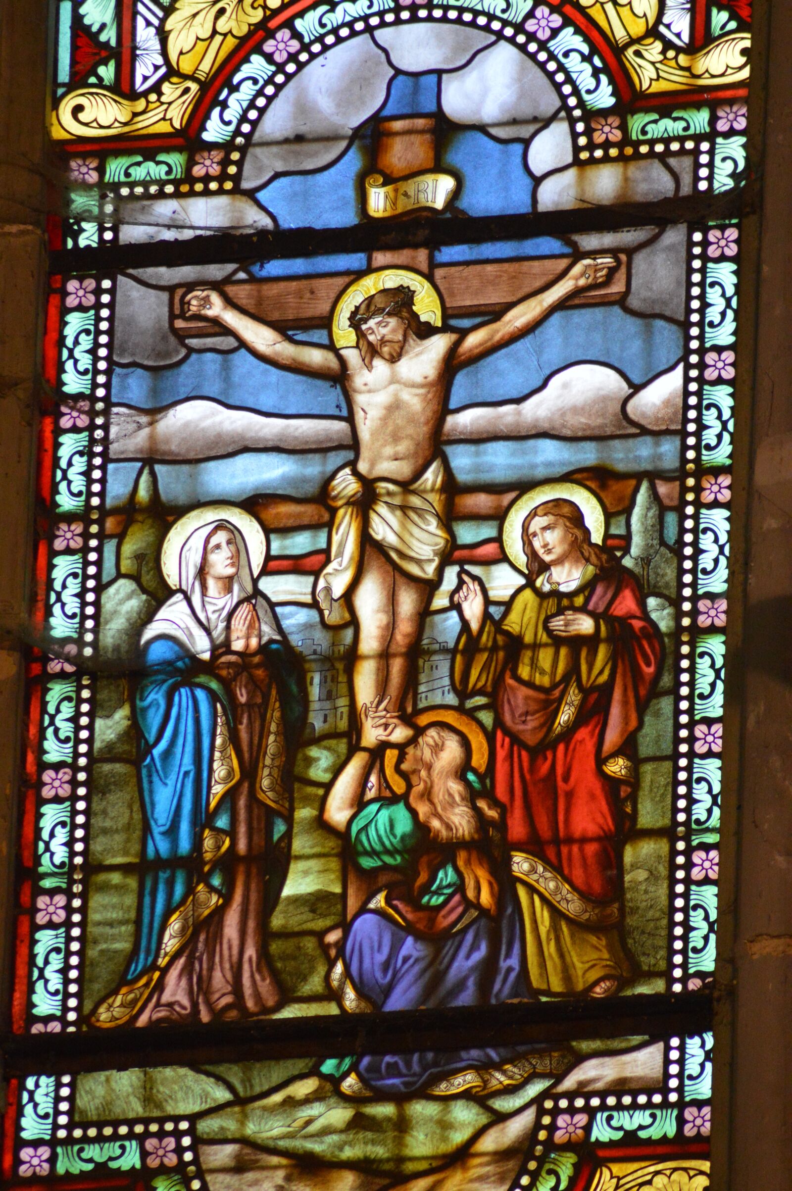 Nikon D3200 sample photo. Stained glass, colorful, crucifixion photography