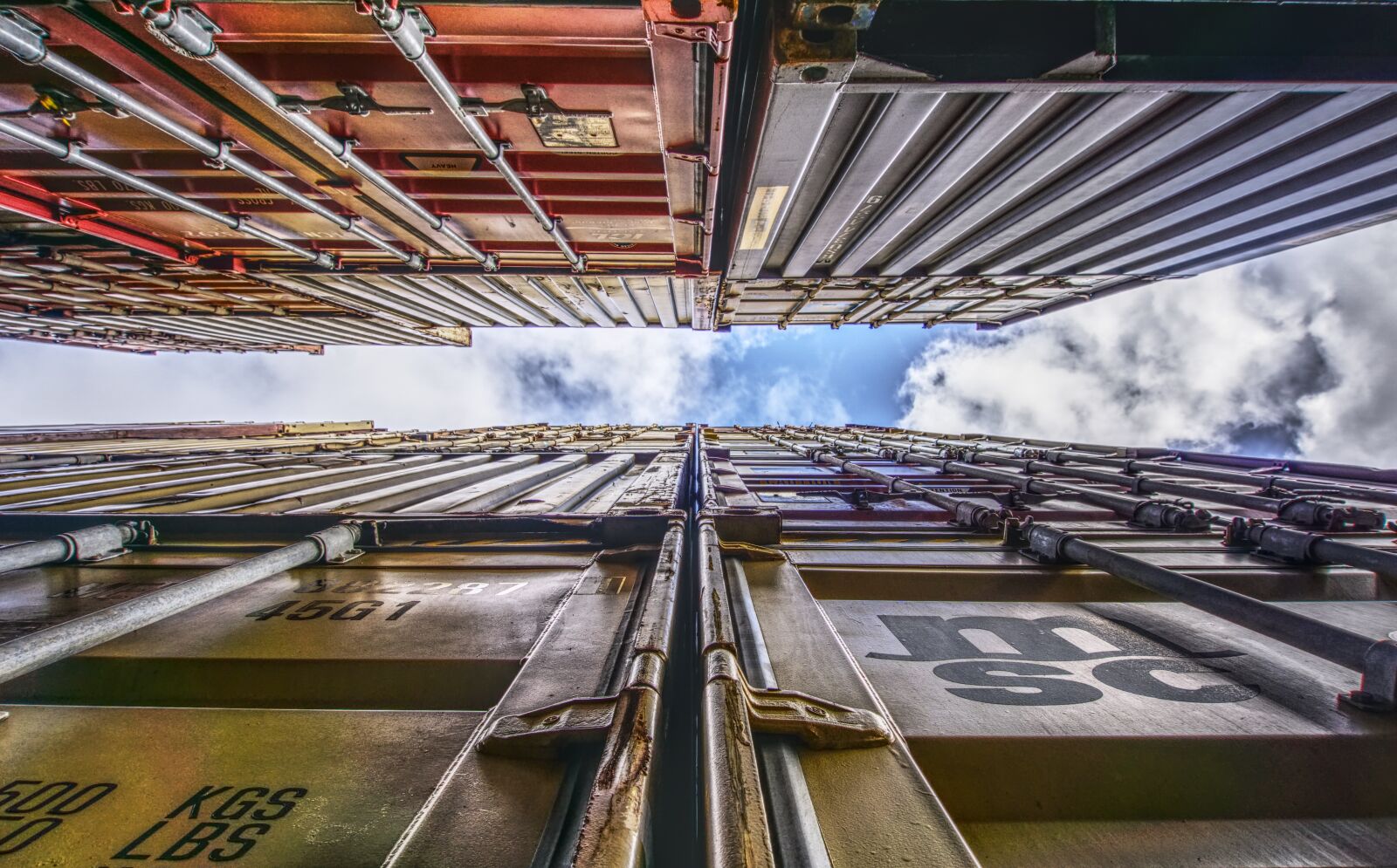 Sony E 16-50mm F3.5-5.6 PZ OSS sample photo. Container, port, loading photography