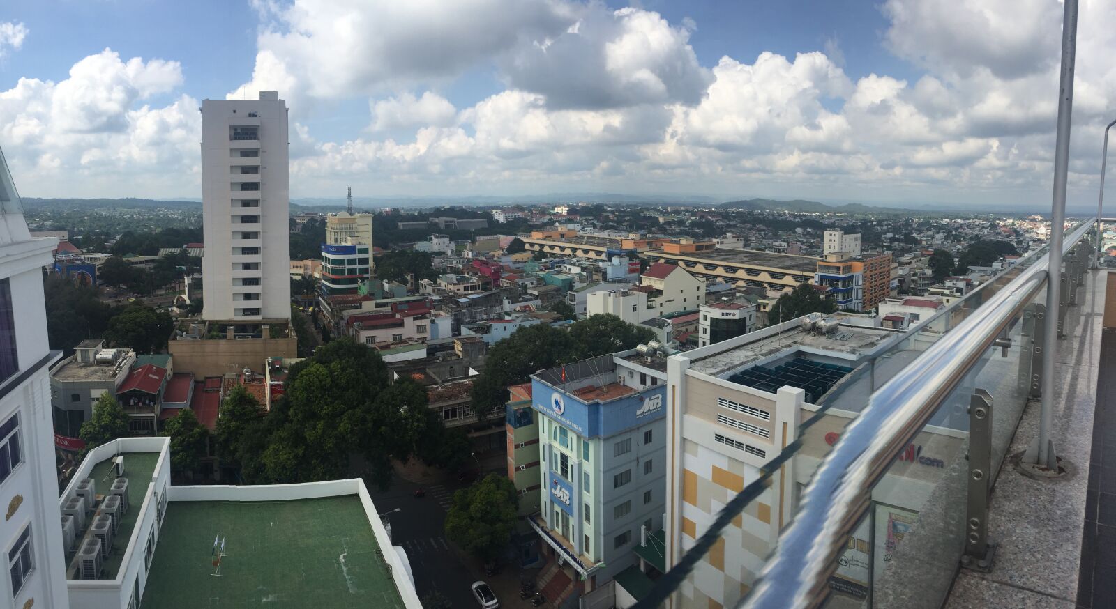 iPhone 6 back camera 4.15mm f/2.2 sample photo. Buon, ma, thu, t photography