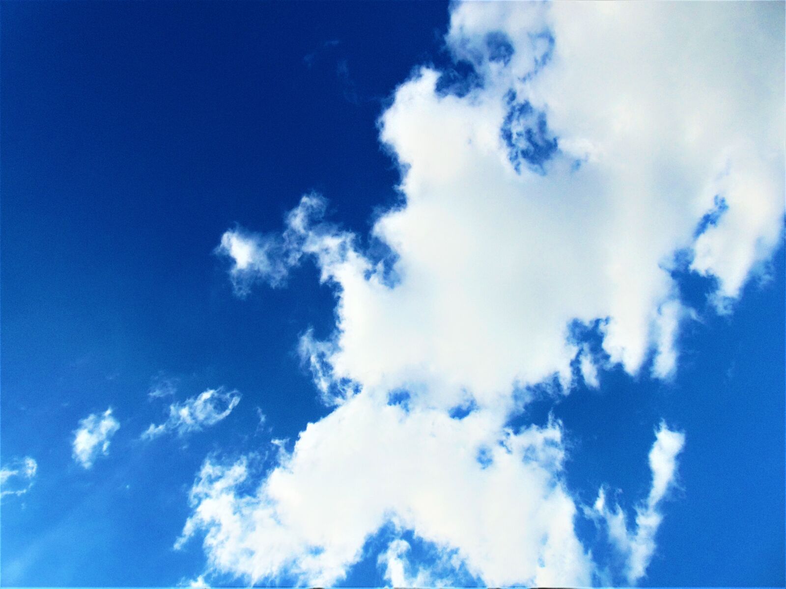 Sony Cyber-shot DSC-H300 sample photo. Blue, blue, sky, clouds photography