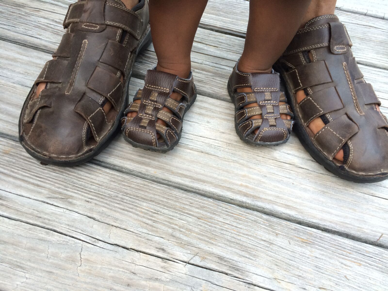 iPhone 5s back camera 4.12mm f/2.2 sample photo. Sandals, feet, male photography