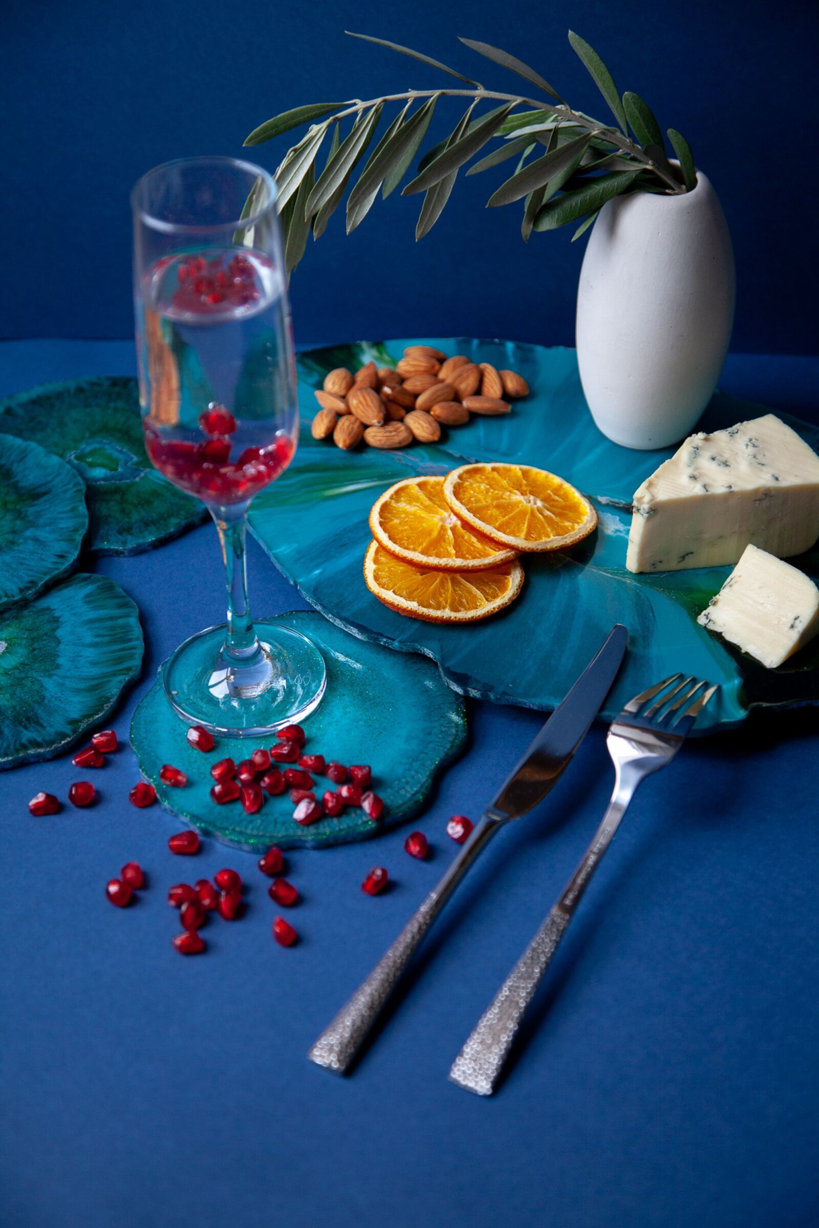 Canon EOS 5D Mark II sample photo. Backgrounds, blue, pomegranate photography