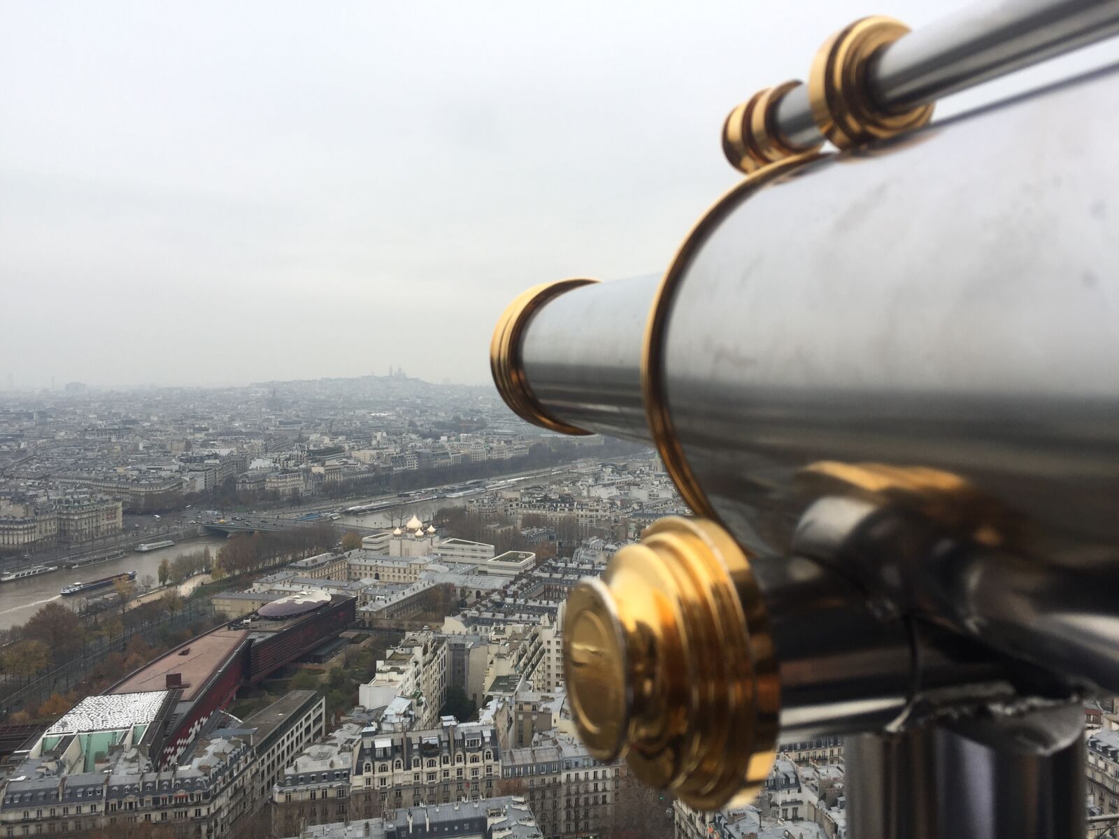 iPhone 6 Plus back camera 4.15mm f/2.2 sample photo. Paris, france, architecture photography