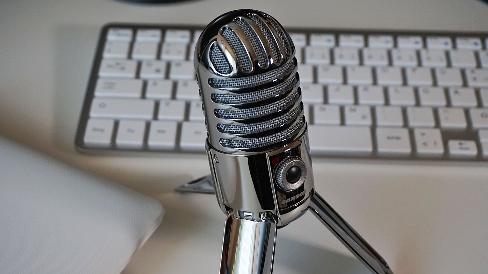 Sony Alpha a5000 (ILCE 5000) sample photo. Microphone, keyboard, podcast photography