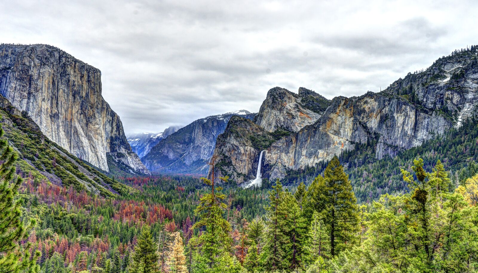 Sony a7 II + Sony Vario Tessar T* FE 24-70mm F4 ZA OSS sample photo. Yosemite, waterfall, national parks photography