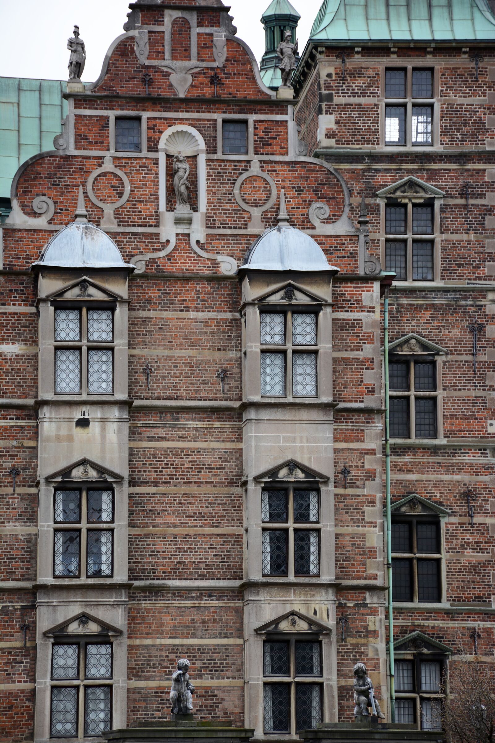 Nikon D7100 sample photo. Facade, brick, old photography