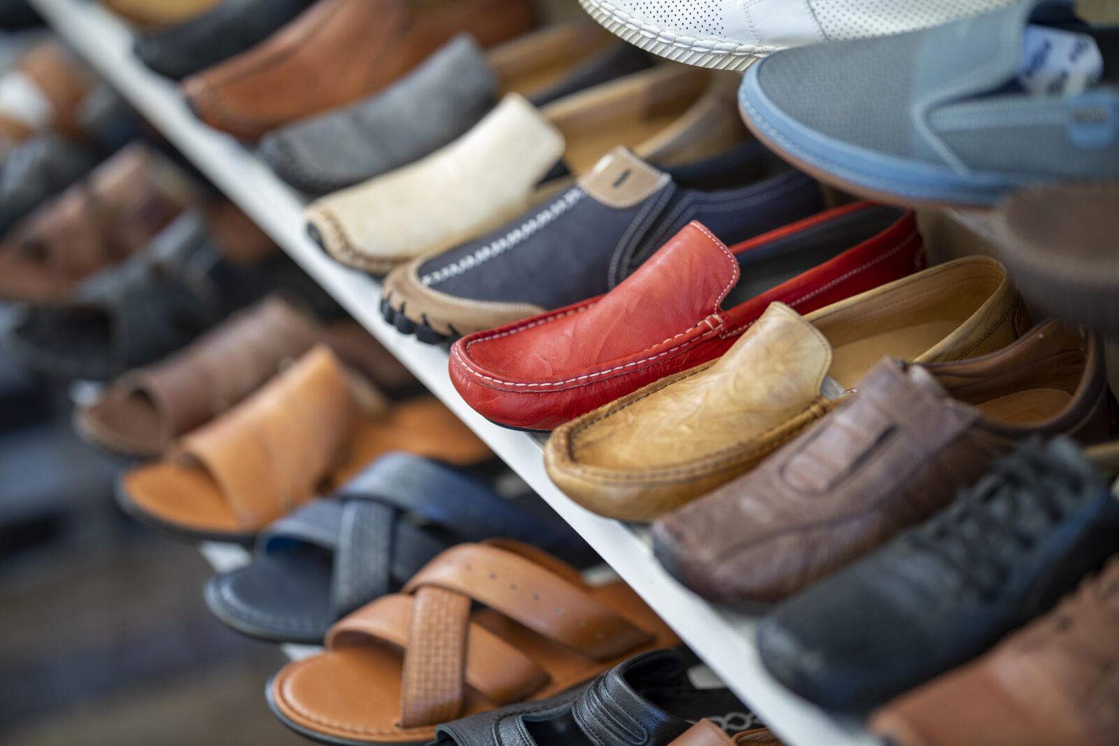 Canon RF 85mm F1.2L USM sample photo. Fashion, shoes, skin photography