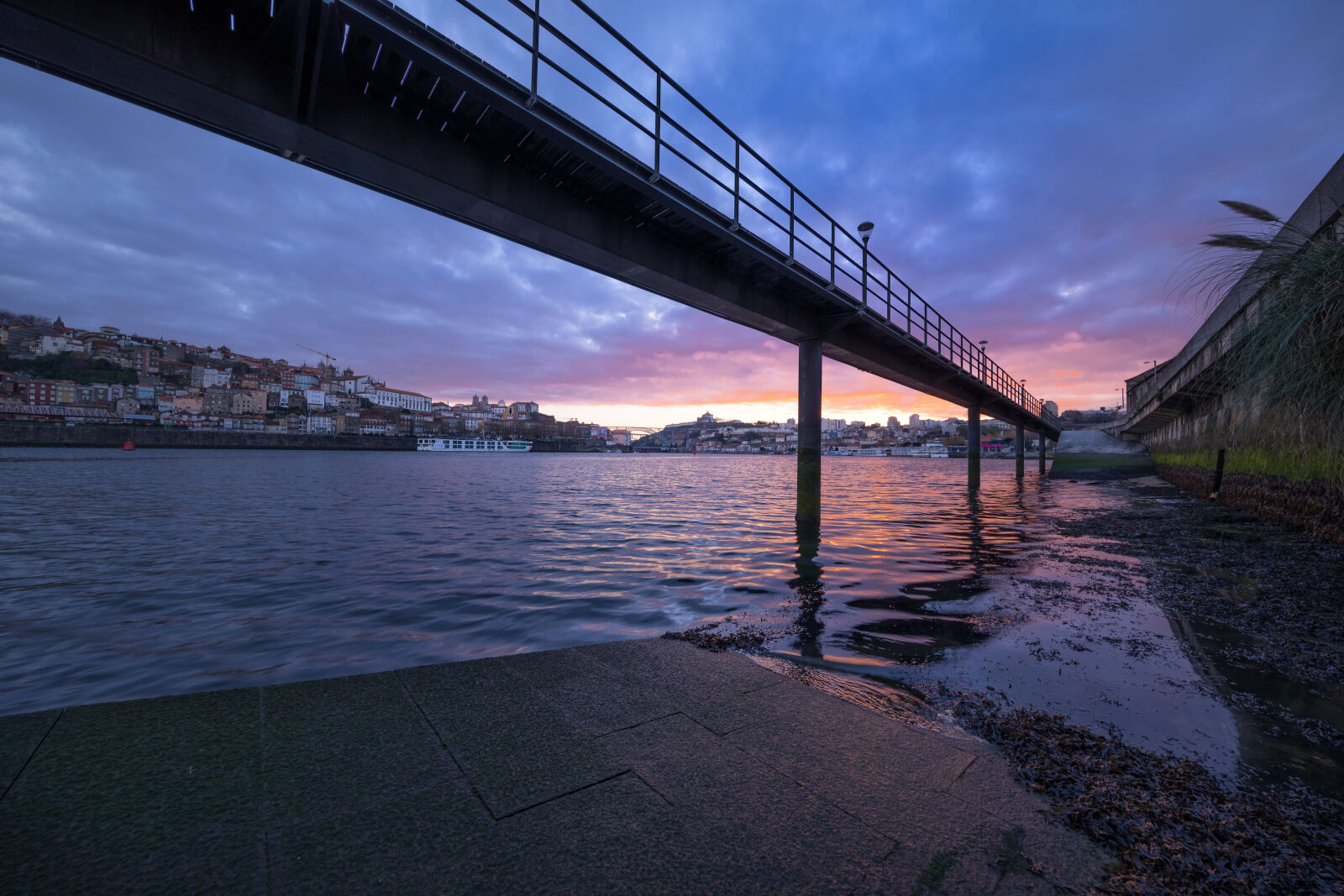 Canon EOS 5D Mark IV + Canon EF 11-24mm F4L USM sample photo. Portugal, river, sunrise, water photography