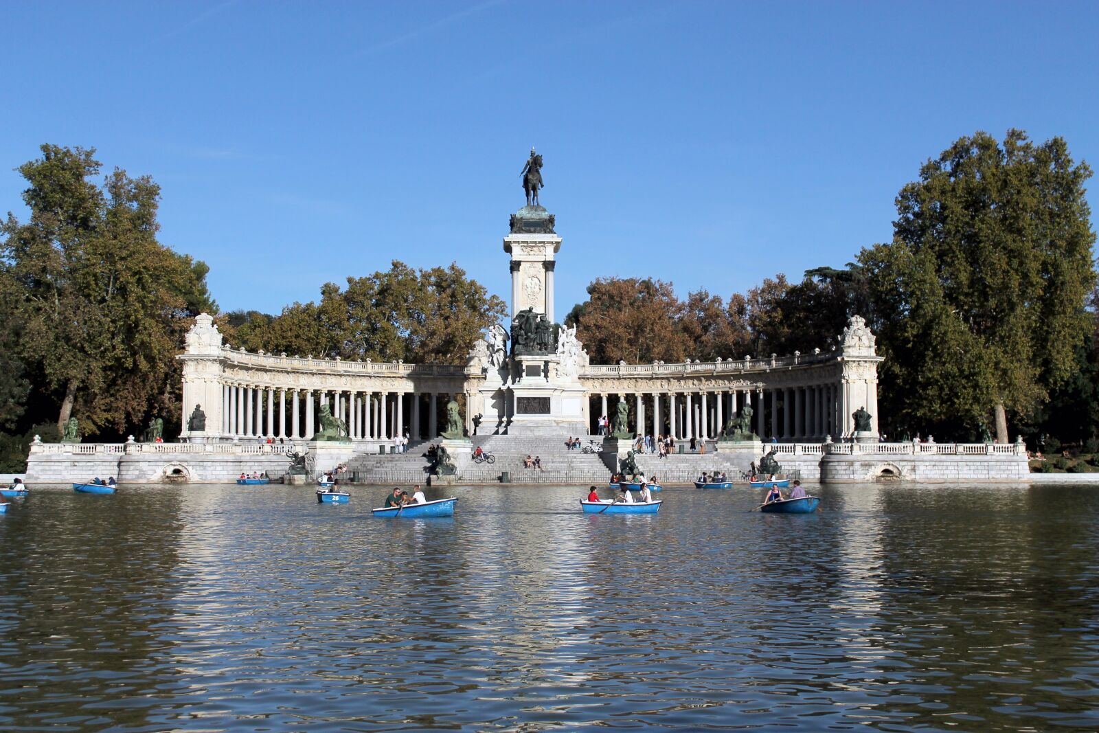 Canon EOS 1100D (EOS Rebel T3 / EOS Kiss X50) sample photo. Madrid, spain, lake photography