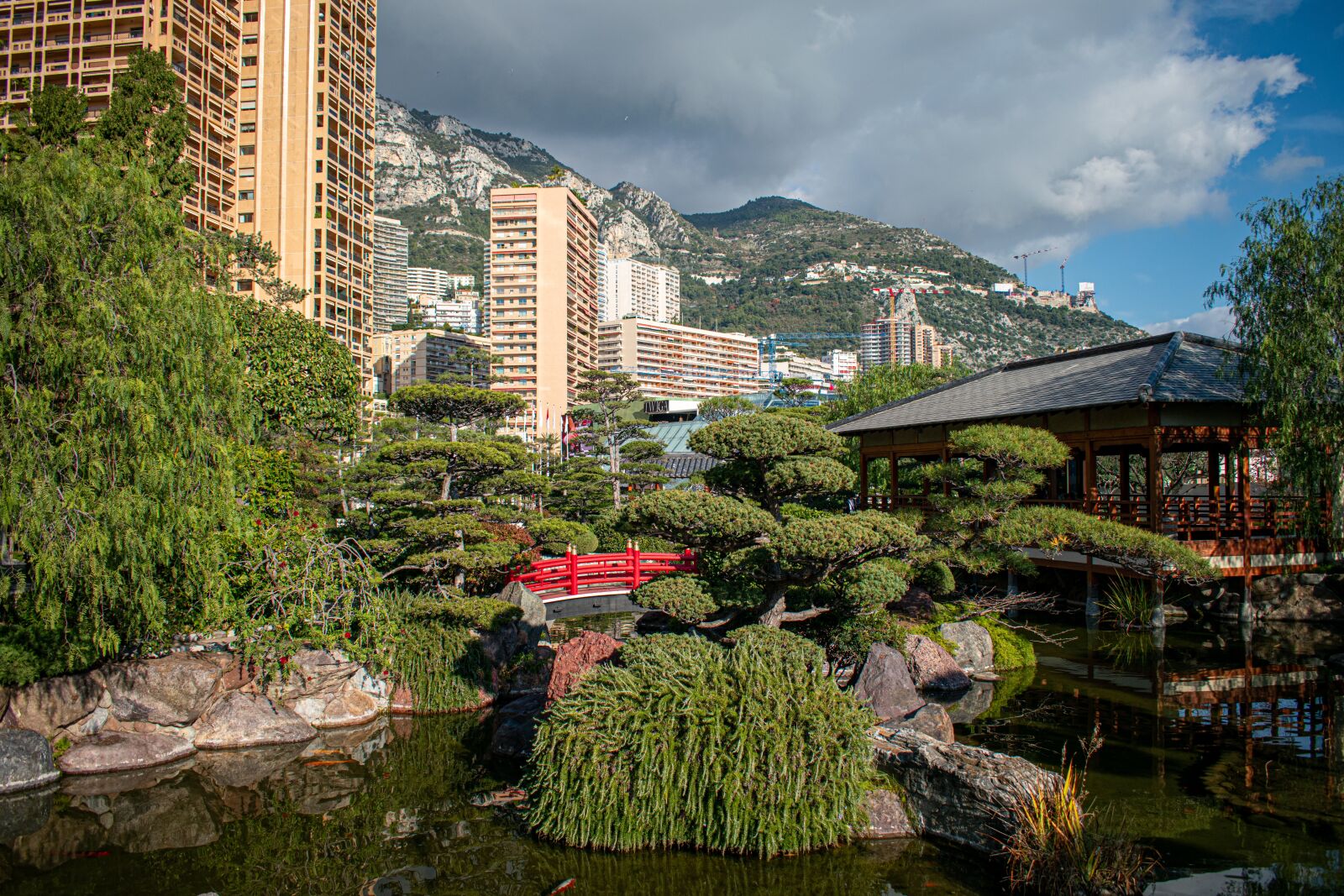 Nikon D5600 sample photo. Buildings, city, building photography