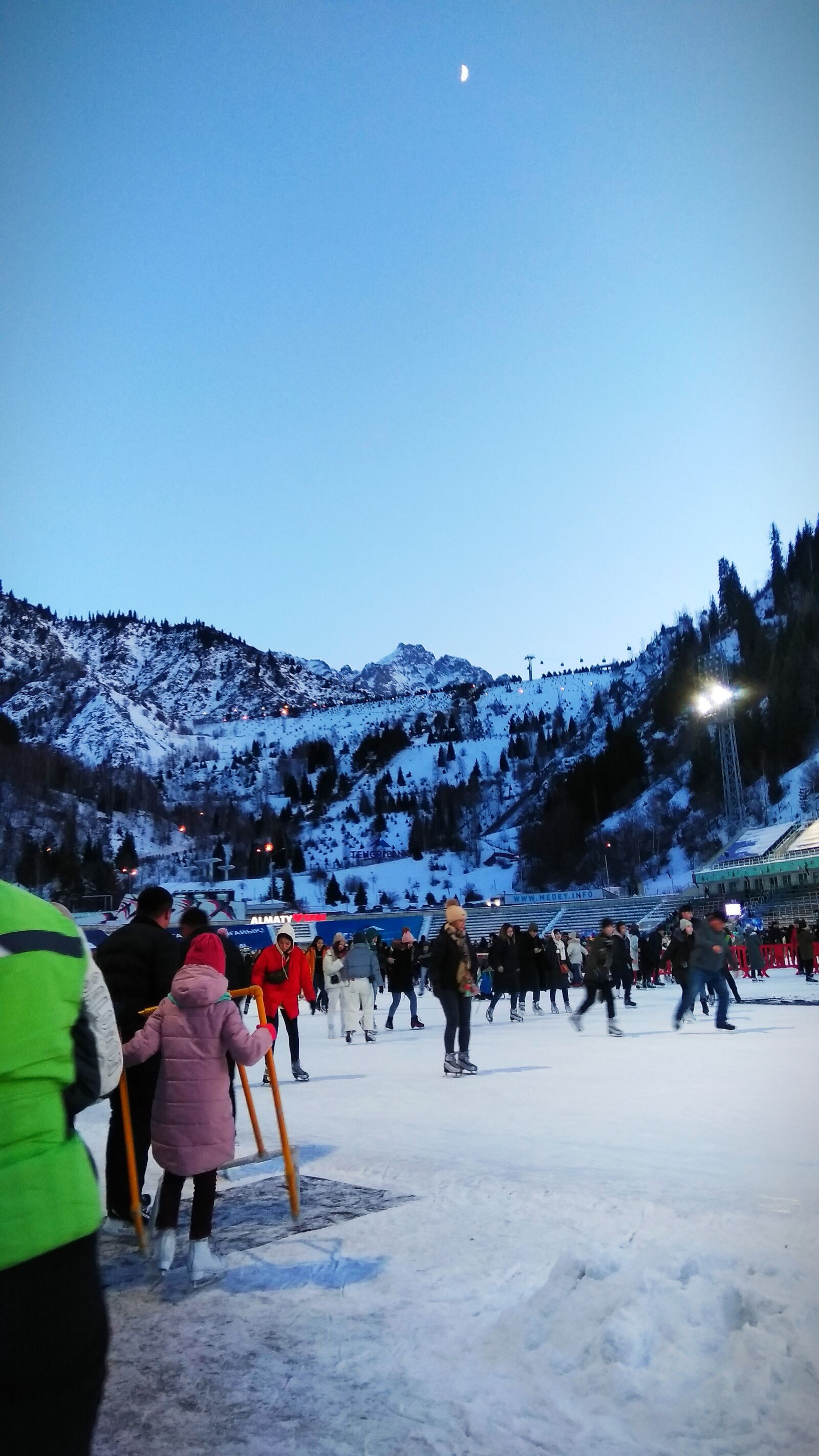 Xiaomi Redmi Note 4 sample photo. Skating rink medeo, ice photography
