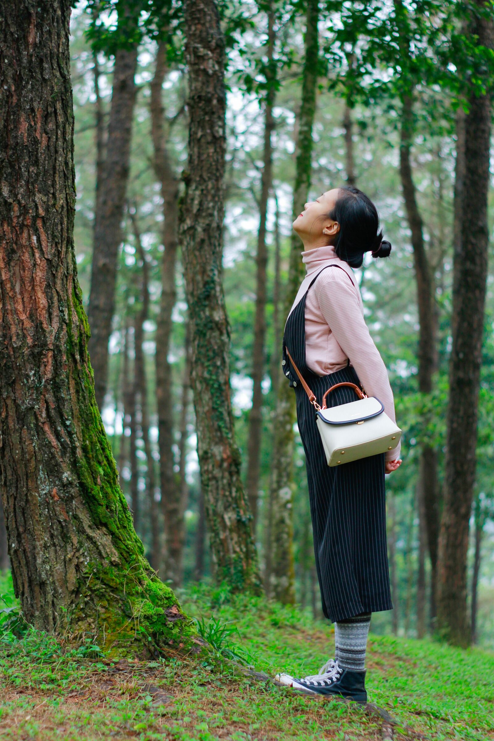 Canon EOS 60D sample photo. Girl, forest jungle, peace photography