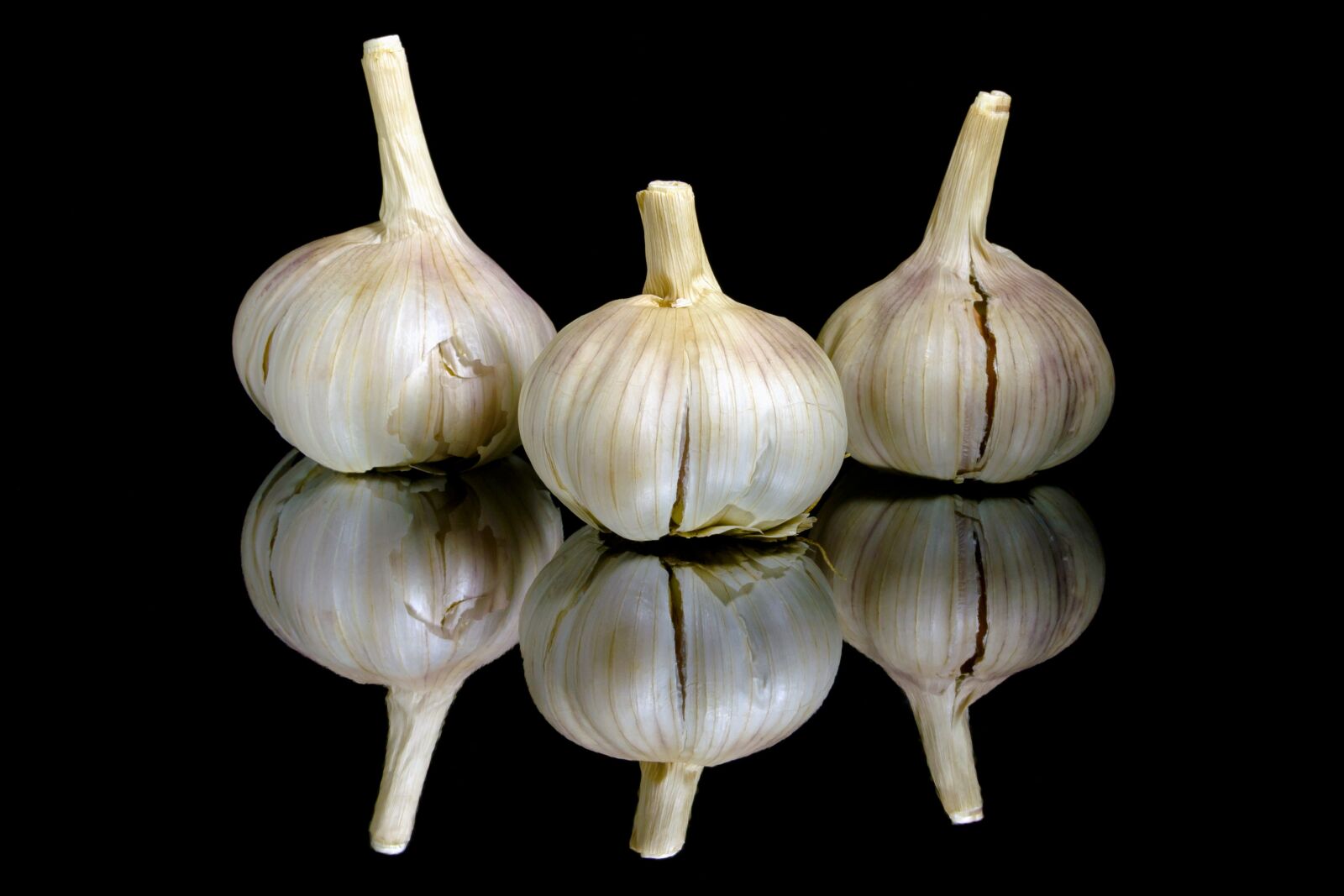Nikon D3100 sample photo. Garlic, food, seasoning photography