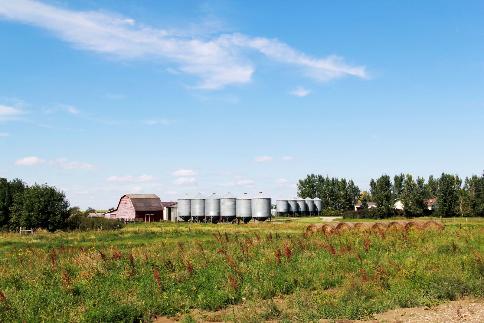 Canon EF-S 18-200mm F3.5-5.6 IS sample photo. Farm, spring, prairie photography