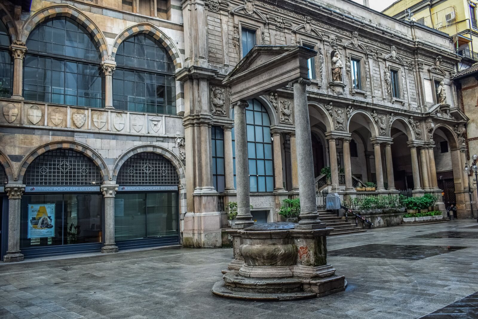 Nikon D3300 sample photo. Piazza dei mercanti, milan photography