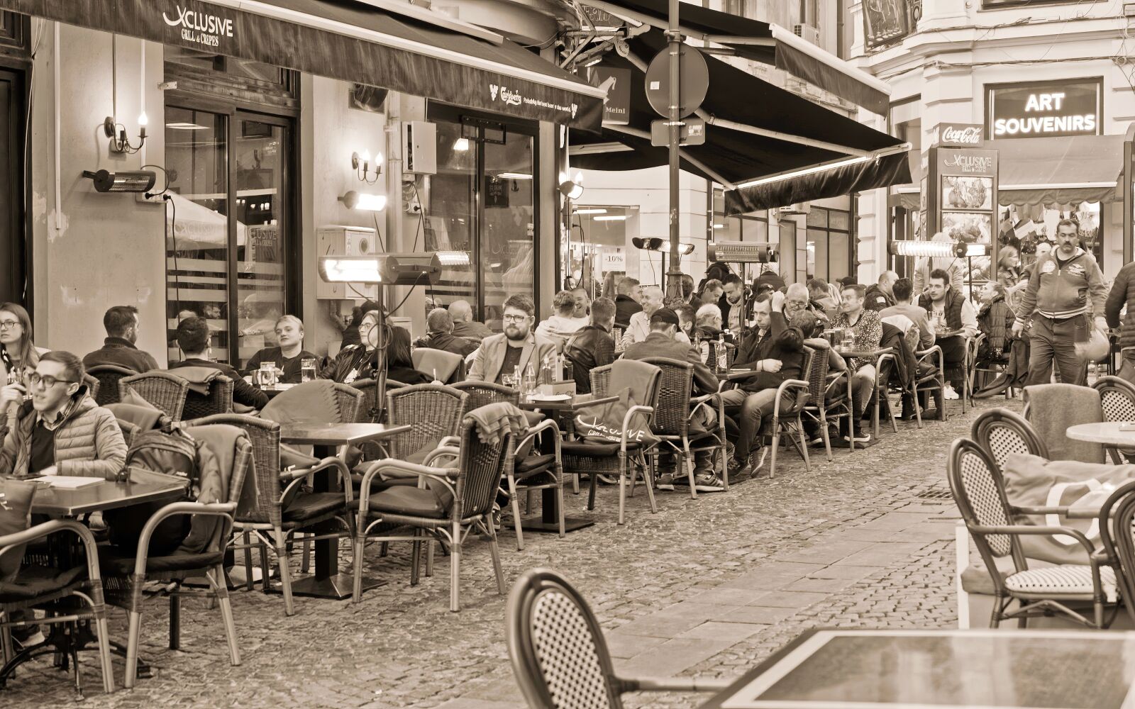 Nikon D5300 sample photo. Terraces, restaurants, street photography