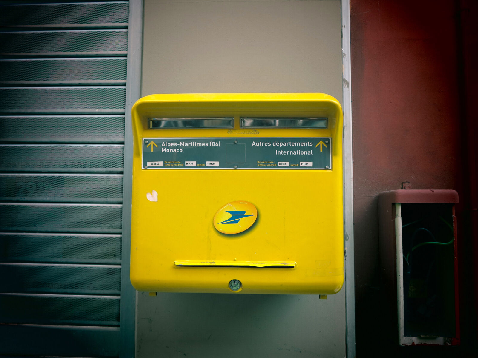 Canon PowerShot G1 X sample photo. Nice, postbox photography
