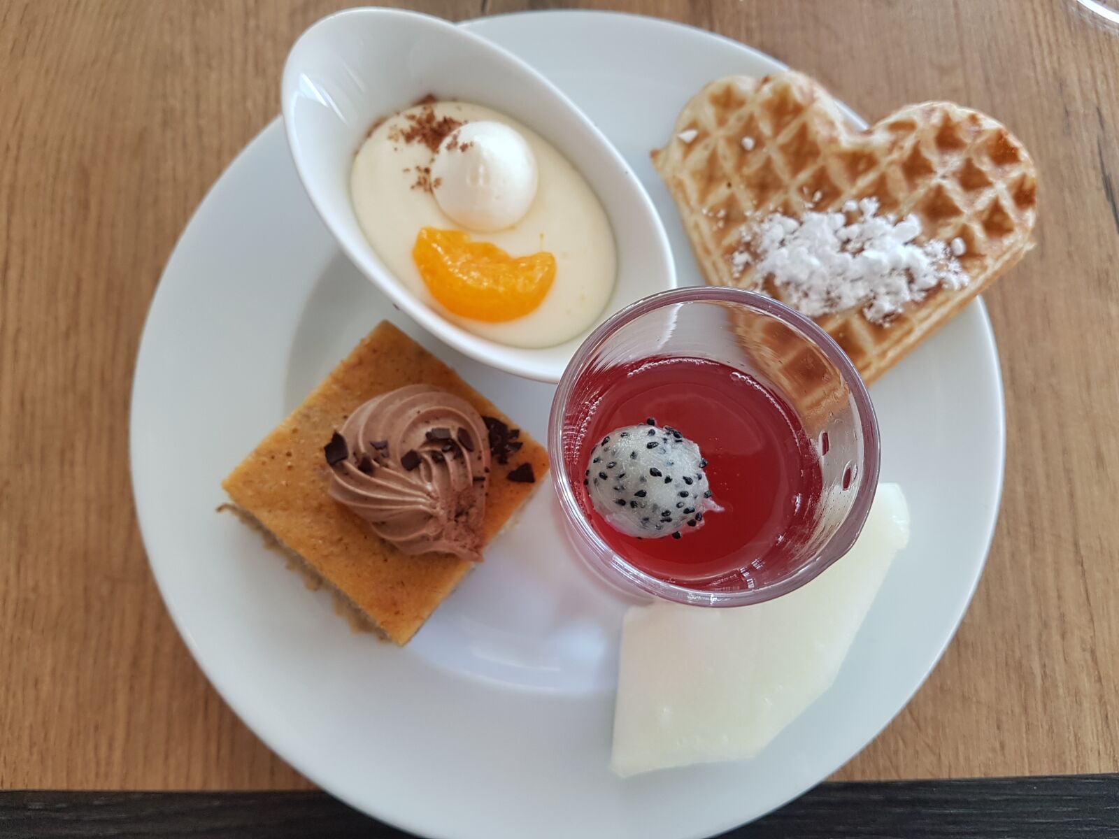 Samsung Galaxy S7 sample photo. Restaurant, eat, food photography