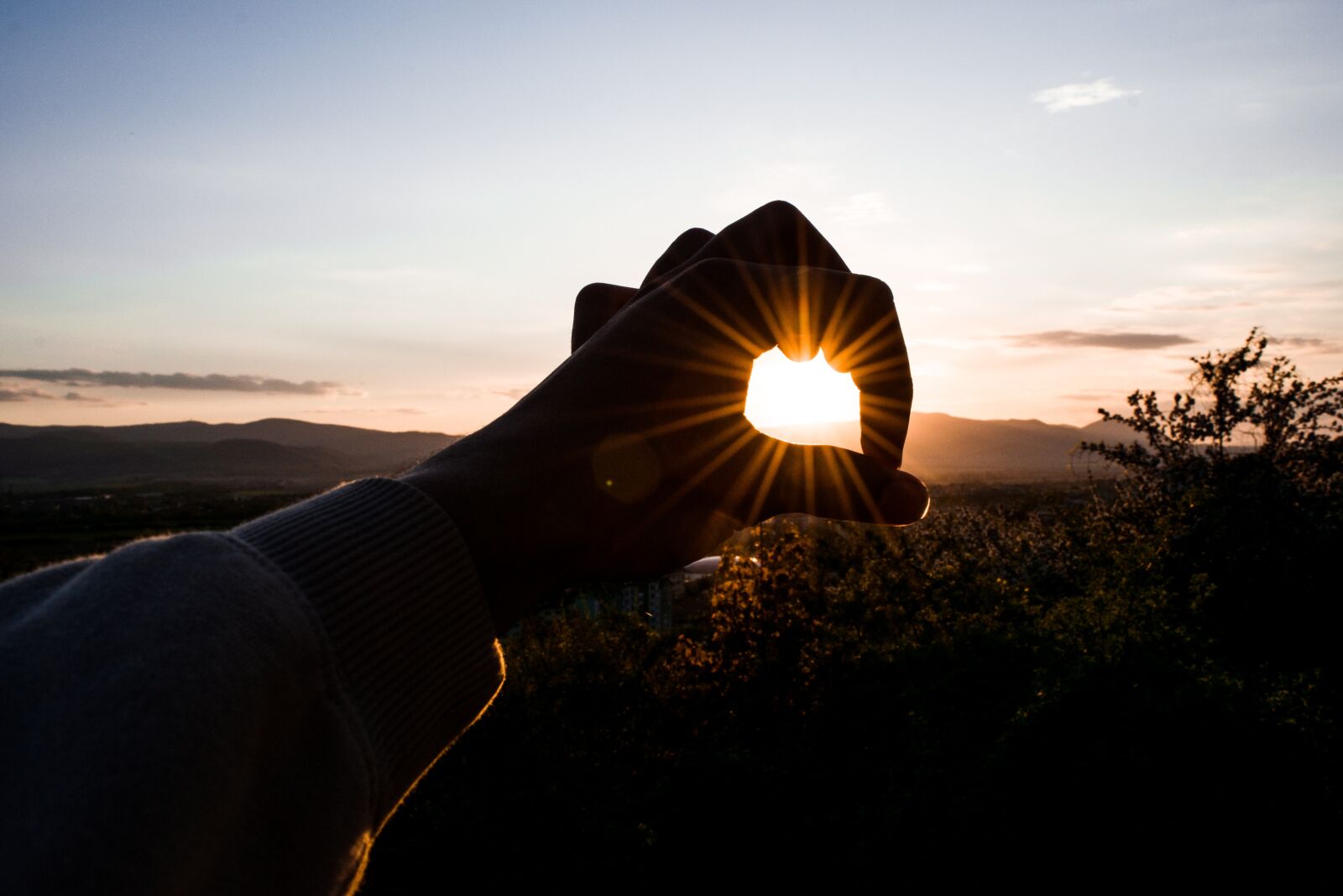 Nikon D5300 sample photo. Sunset, hand, people photography