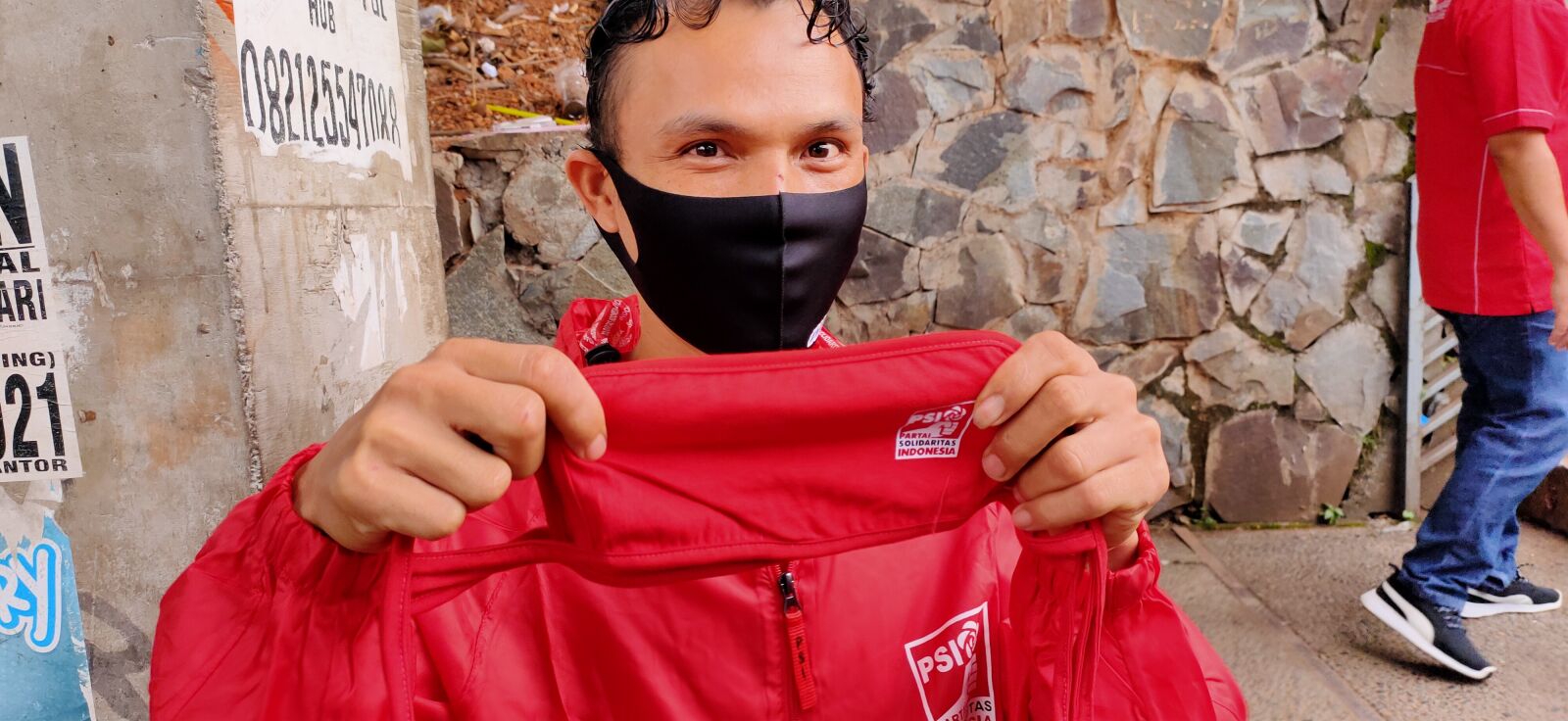 Realme 5 PRO sample photo. Mask, psi, politic photography