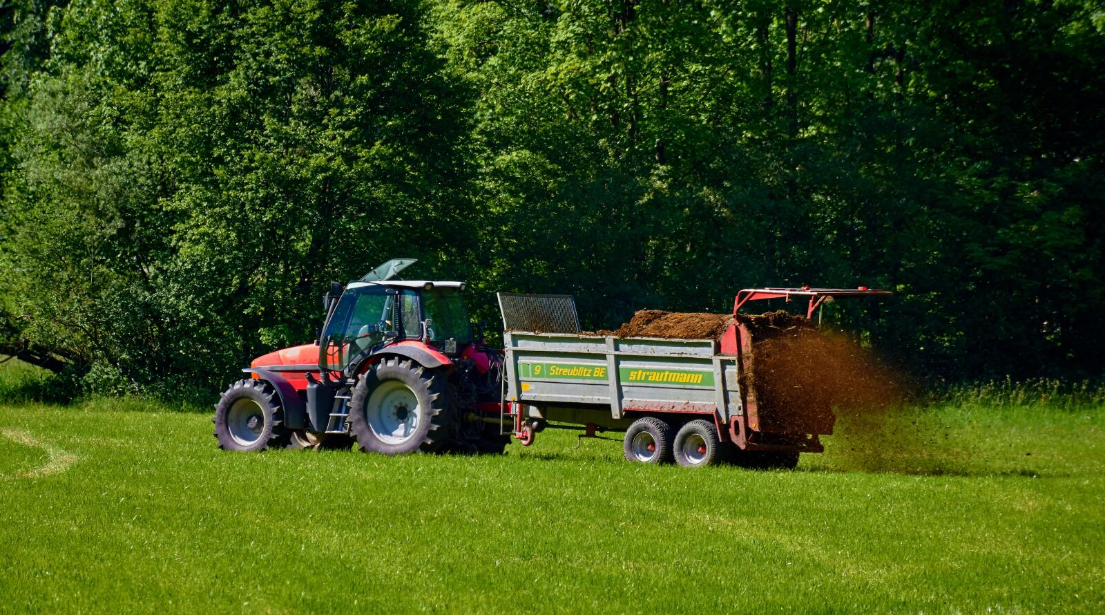 Sony DT 55-300mm F4.5-5.6 SAM sample photo. Agriculture, hagertal, tractor photography
