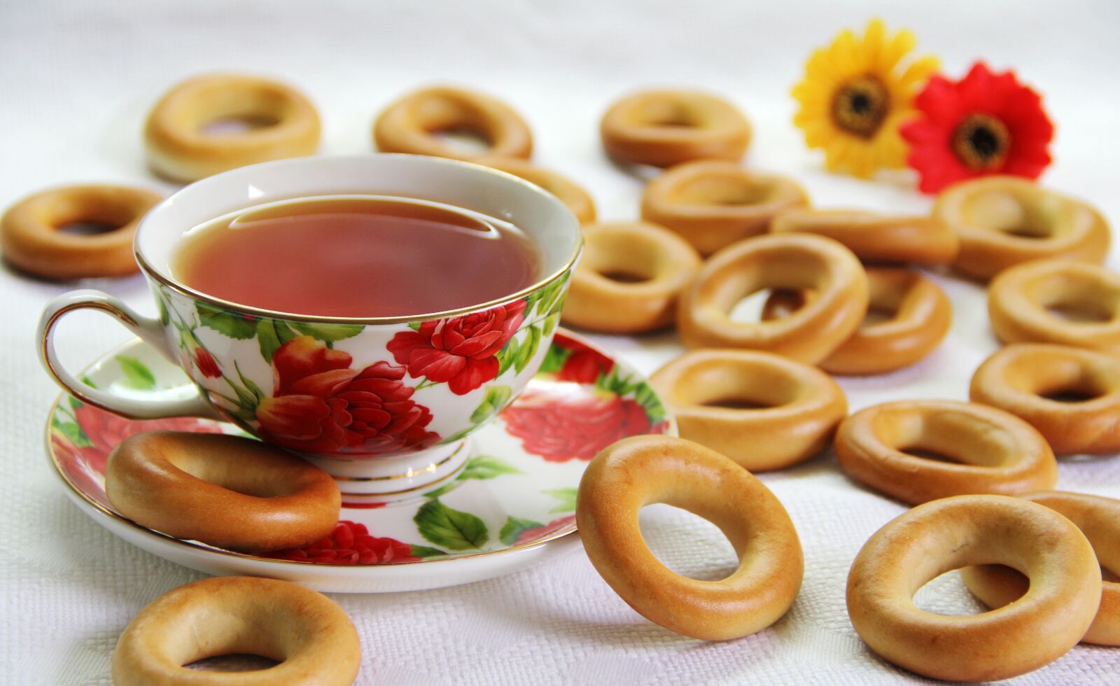 Canon EOS 60D sample photo. Bagel, dry, tea photography