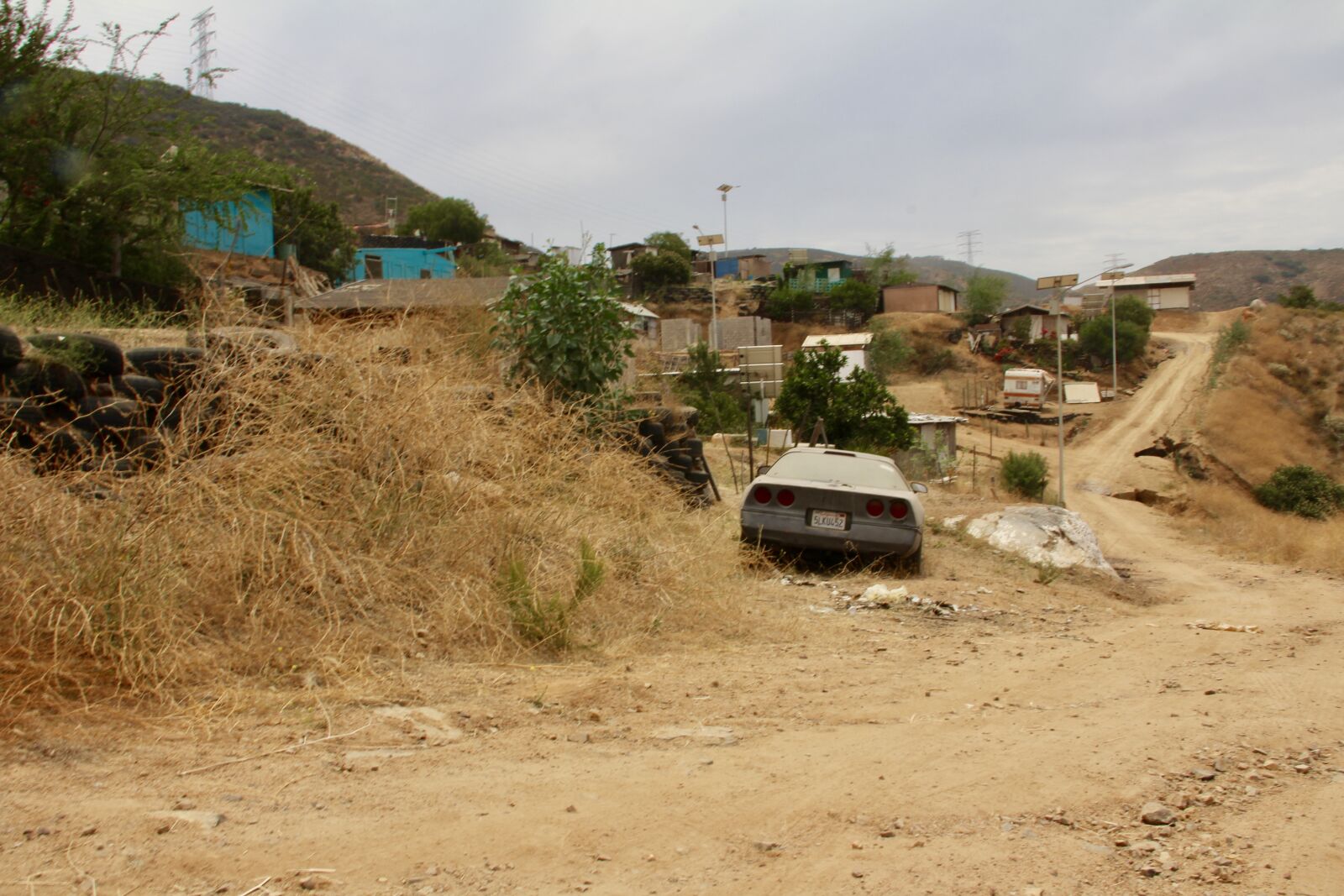 Canon EF-S 18-135mm F3.5-5.6 IS sample photo. Mexico, poverty, rusty photography