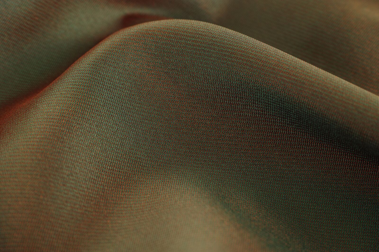 Sigma dp3 Quattro sample photo. Green, red, fabric photography