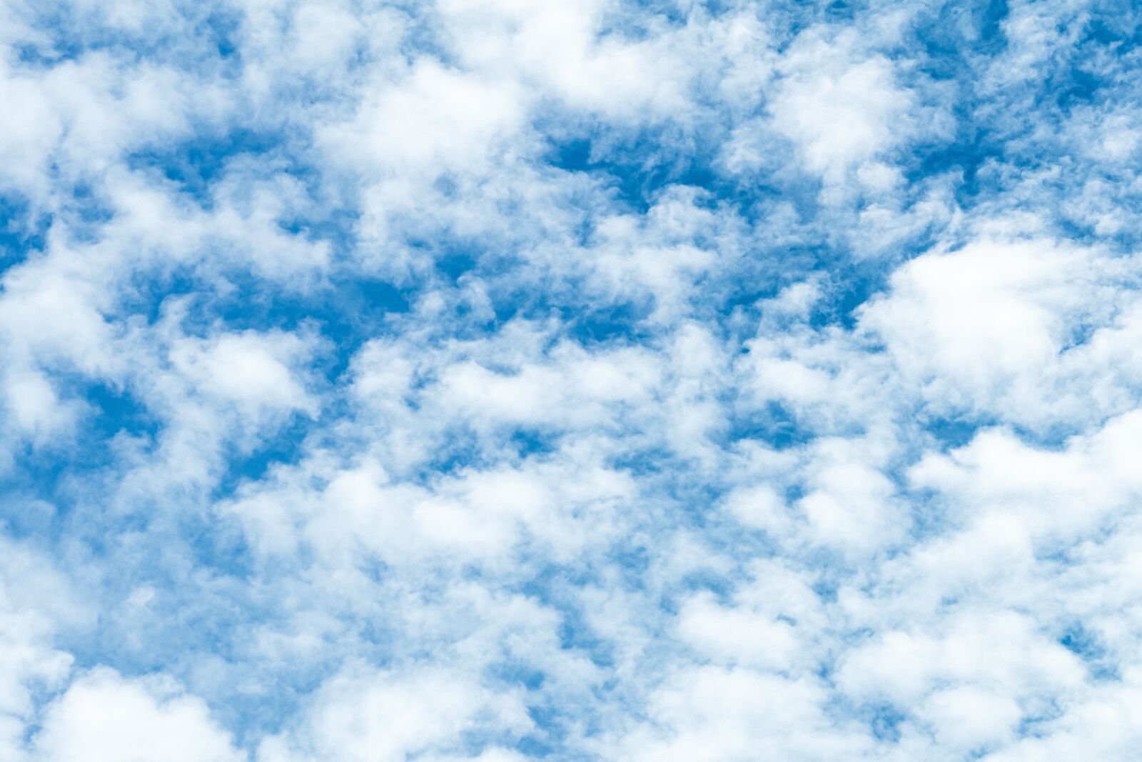 Sony ILCA-77M2 + Sony DT 50mm F1.8 SAM sample photo. Clouds, sky, cloudy sky photography