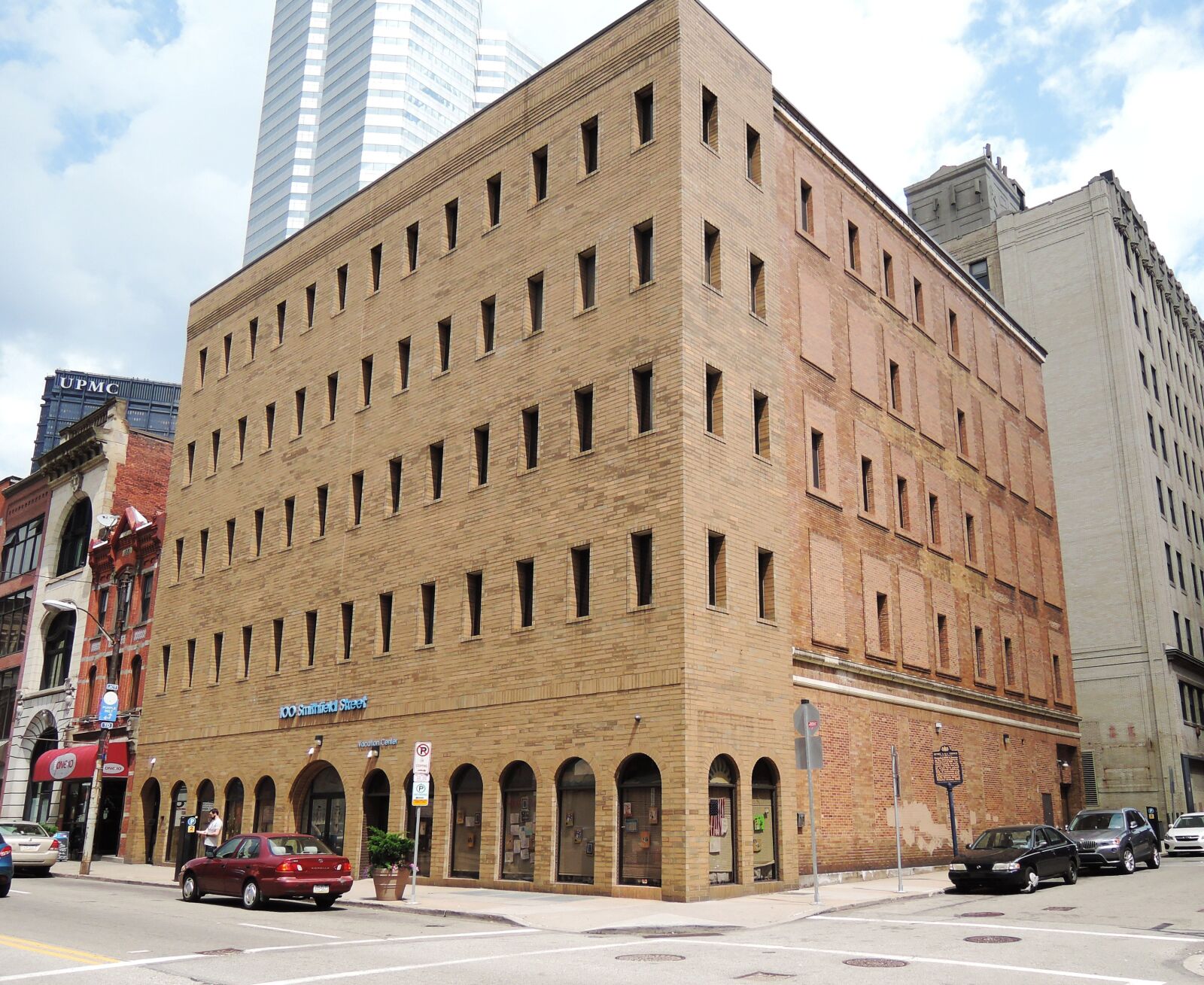 Nikon Coolpix P330 sample photo. Building, pittsburgh, brick wall photography