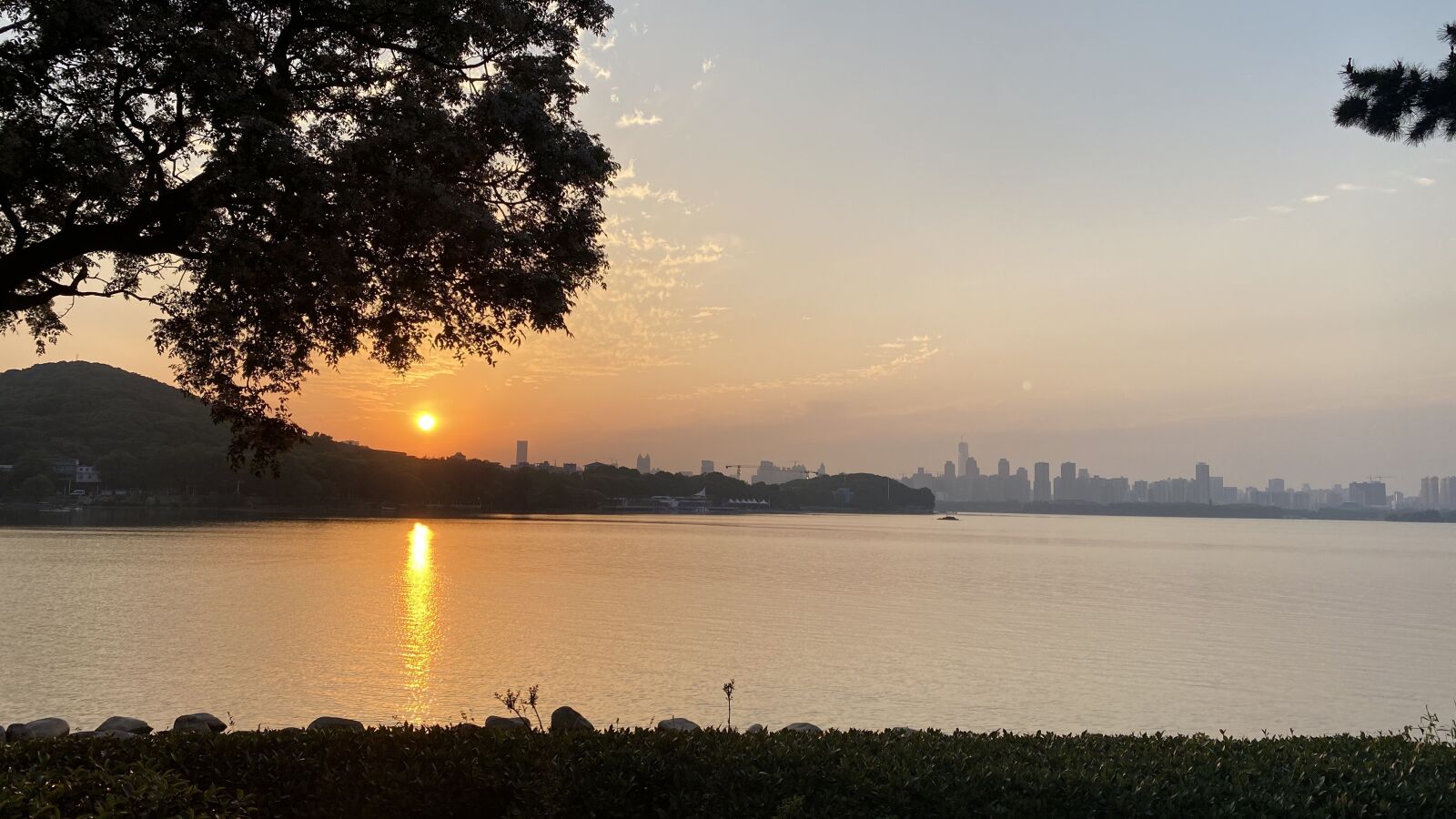 Apple iPhone 11 Pro Max sample photo. Sunset, sky, the scenery photography