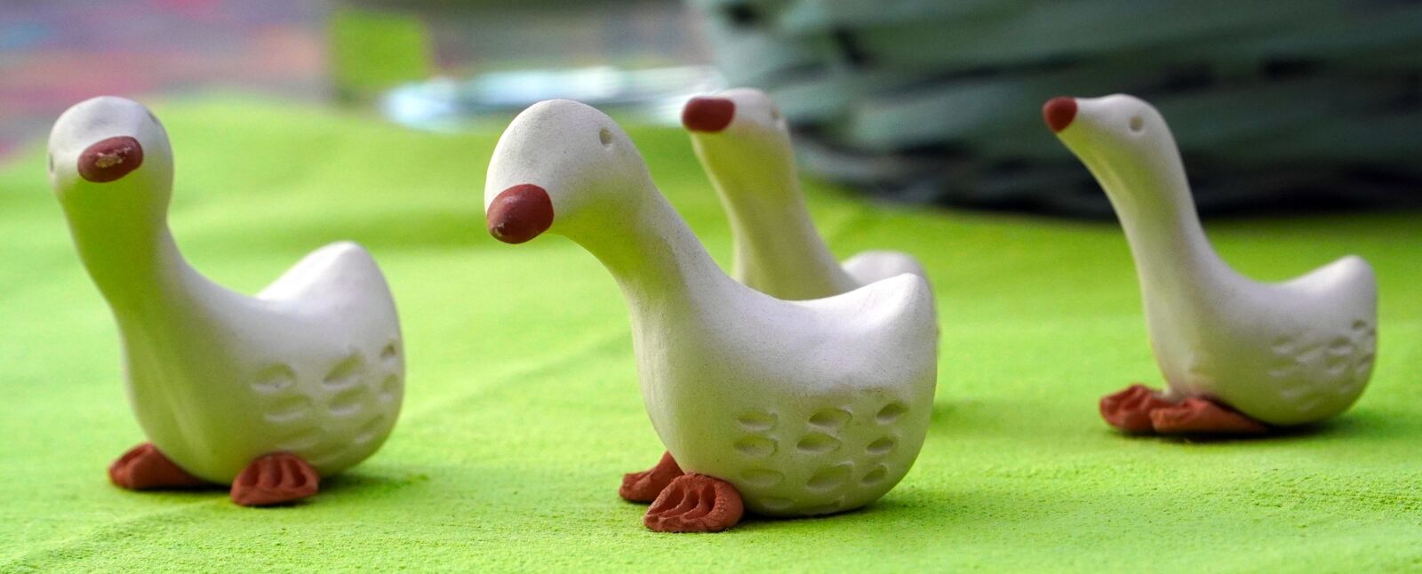 Sony E PZ 18-105mm F4 G OSS sample photo. Ducks, sculpture, figure photography