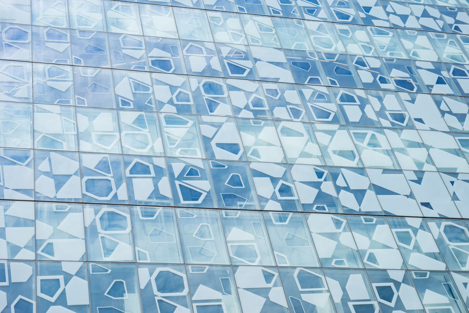 Sony a7 II + Sony FE 28-70mm F3.5-5.6 OSS sample photo. Blue, cube, design, detail photography