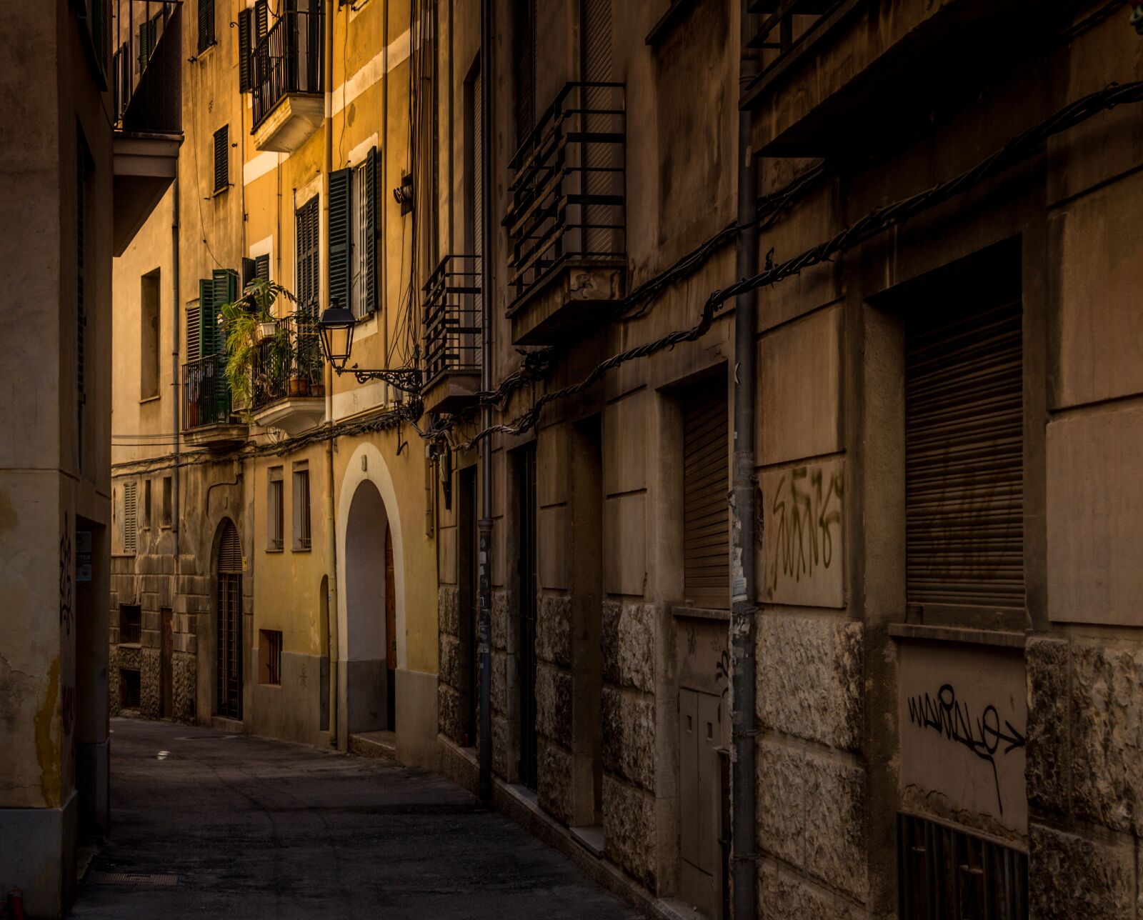 Canon EOS 700D (EOS Rebel T5i / EOS Kiss X7i) sample photo. Historic center, palma, spain photography