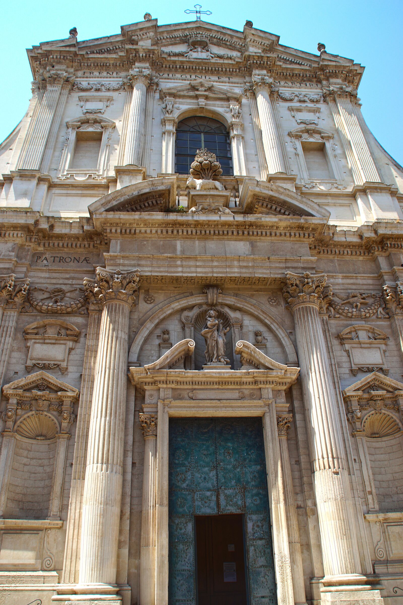 Sony SLT-A68 + Sony DT 18-200mm F3.5-6.3 sample photo. Italy, church, architecture photography