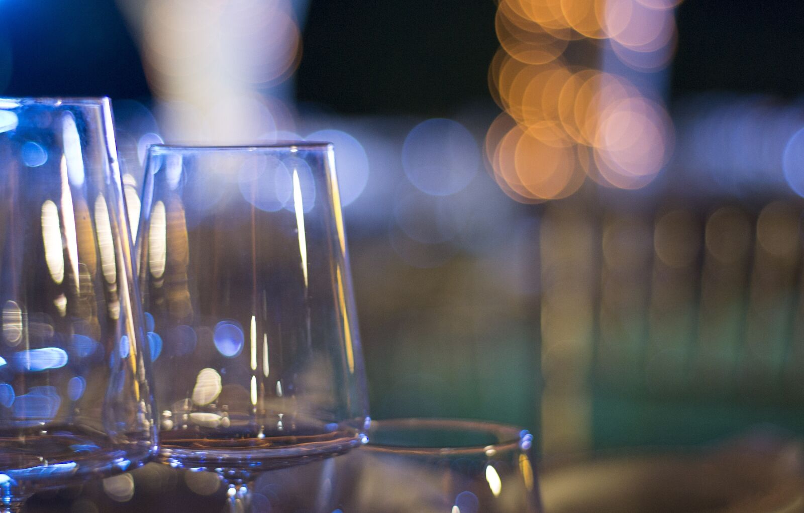 Nikon D3100 sample photo. Glass, lights, whiskey photography