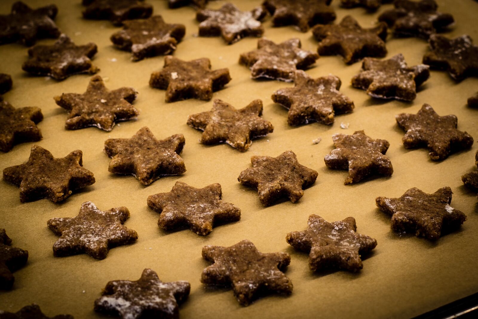 Canon EOS 60D + Canon EF 50mm F1.4 USM sample photo. Advent, bake, cookie photography